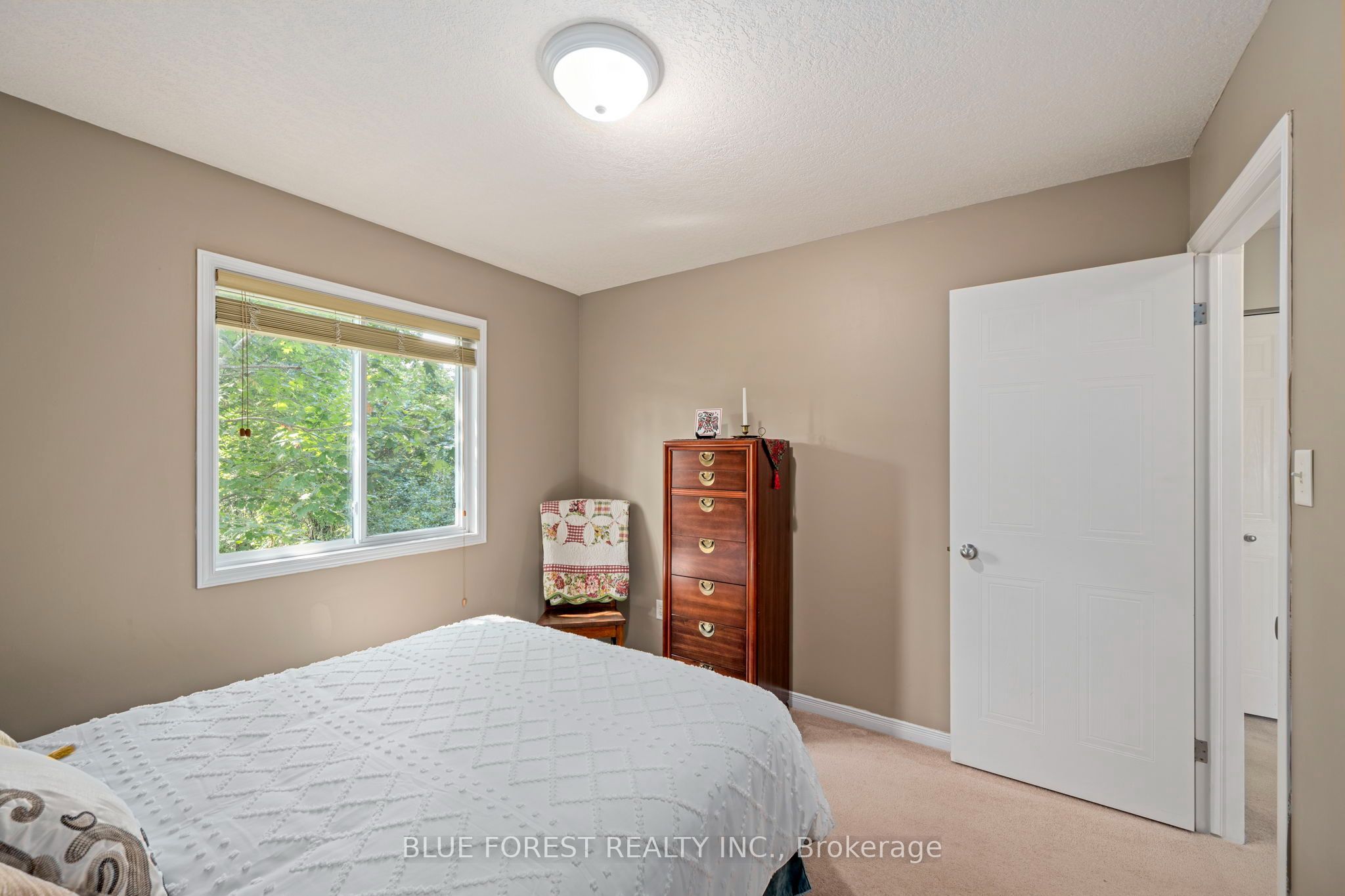1233 Crosscreek Crescent Property Photo 23