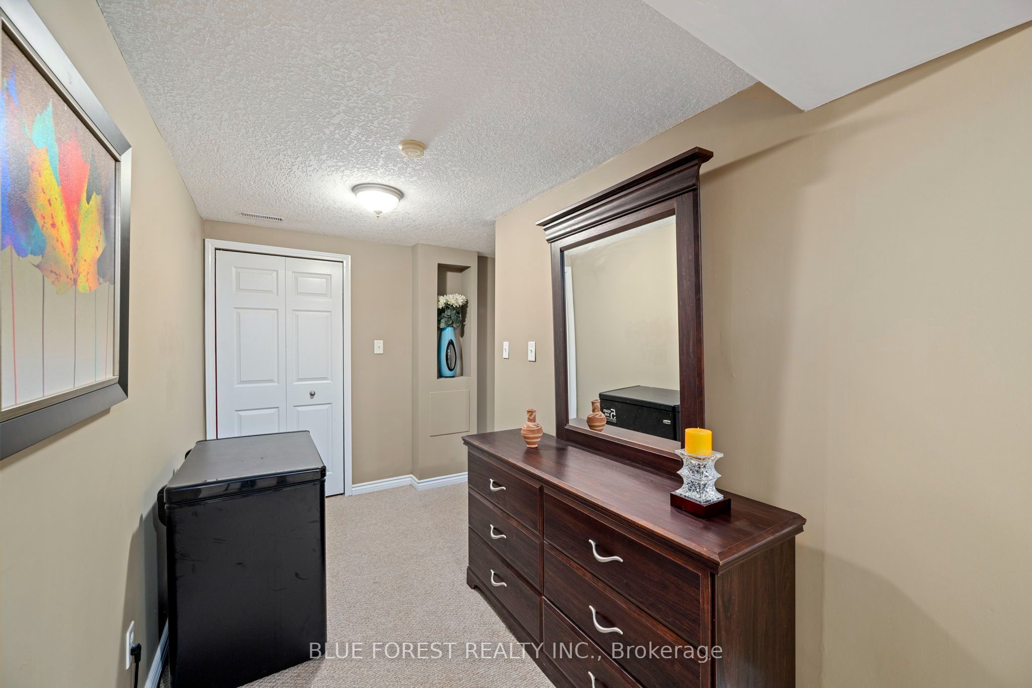 1233 Crosscreek Crescent Property Photo 25