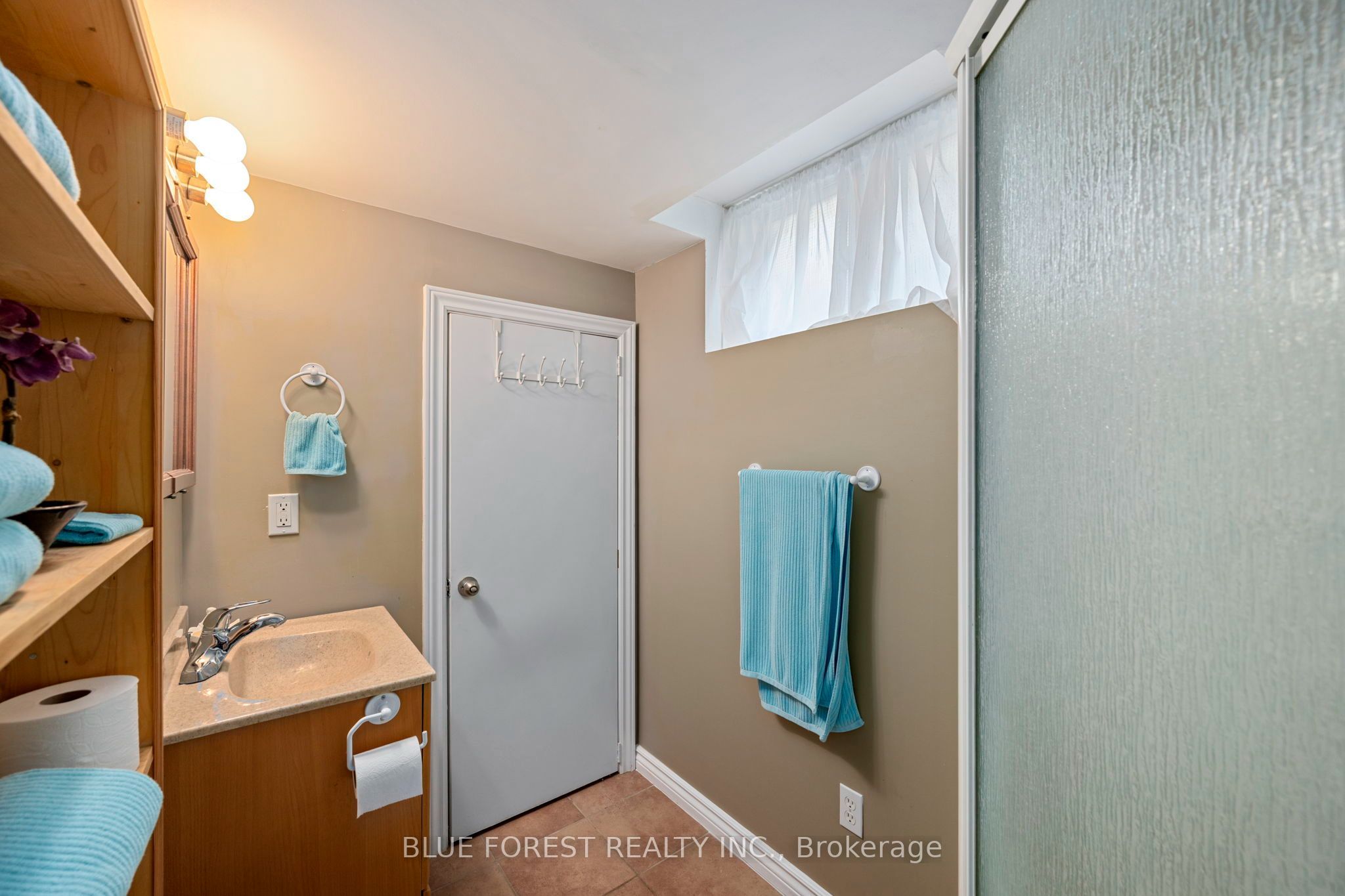 1233 Crosscreek Crescent Property Photo 29