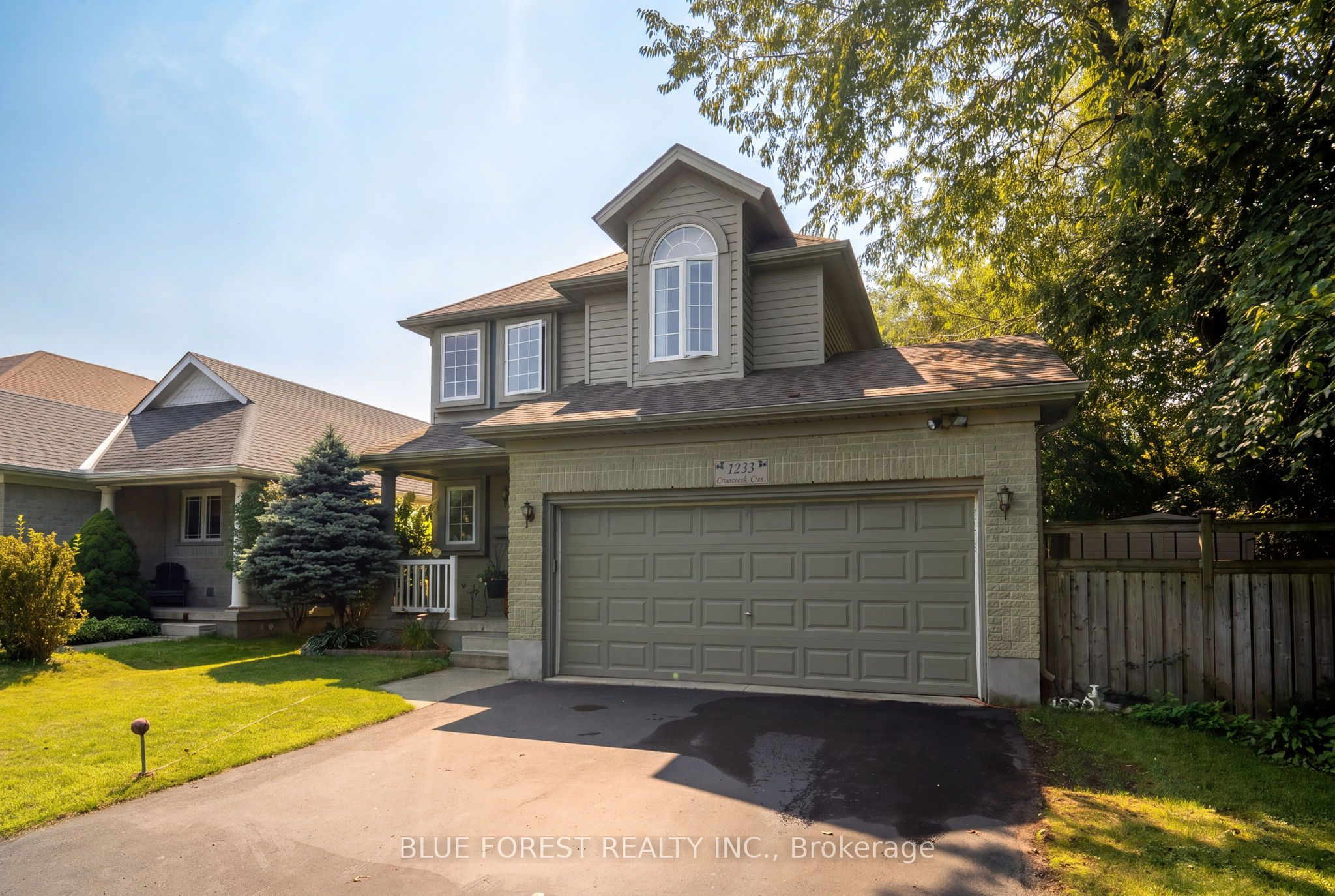 1233 Crosscreek Crescent Property Photo 44