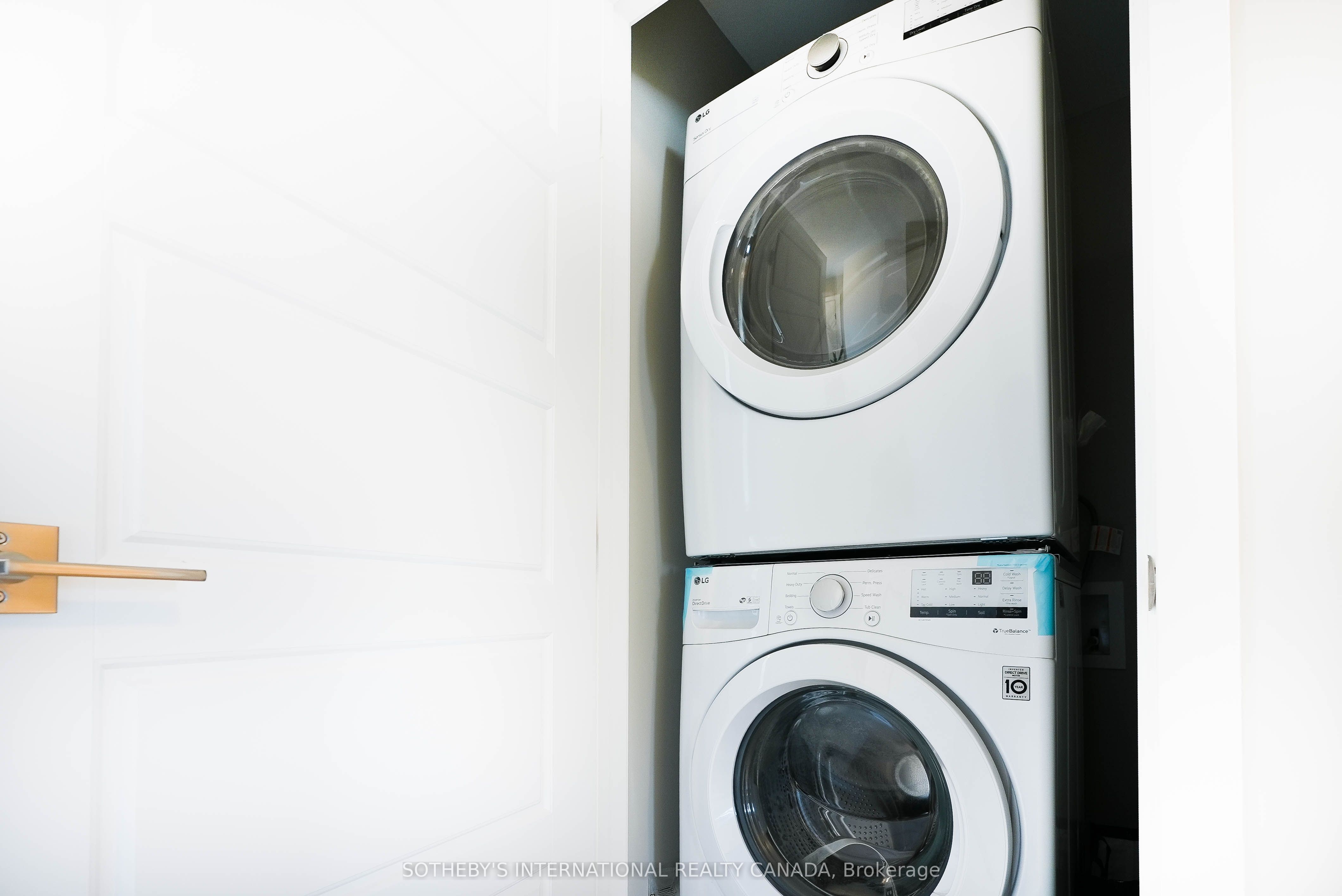 X13686394 Property Photo 22