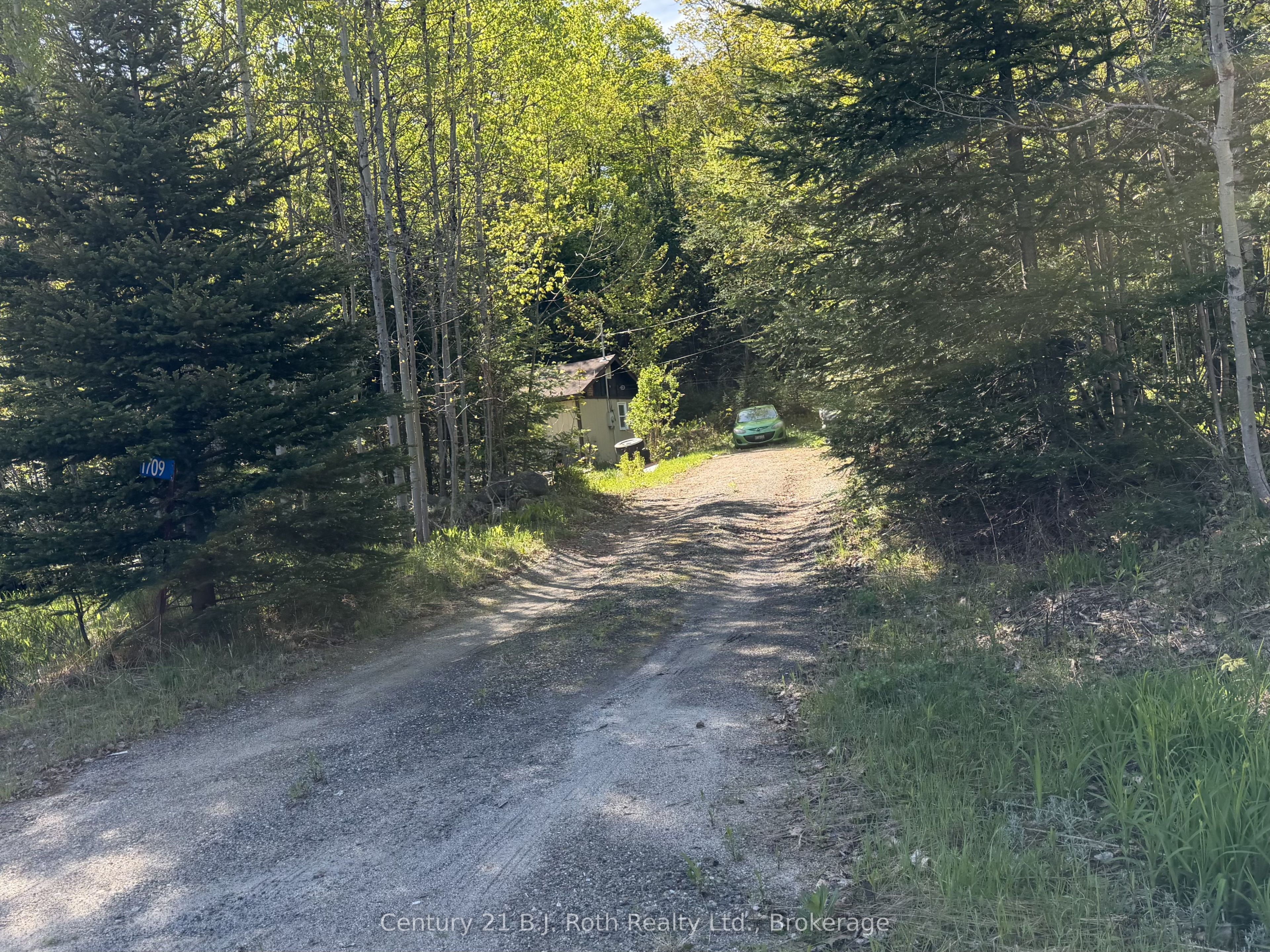 1709 60 Highway Property Photo 1