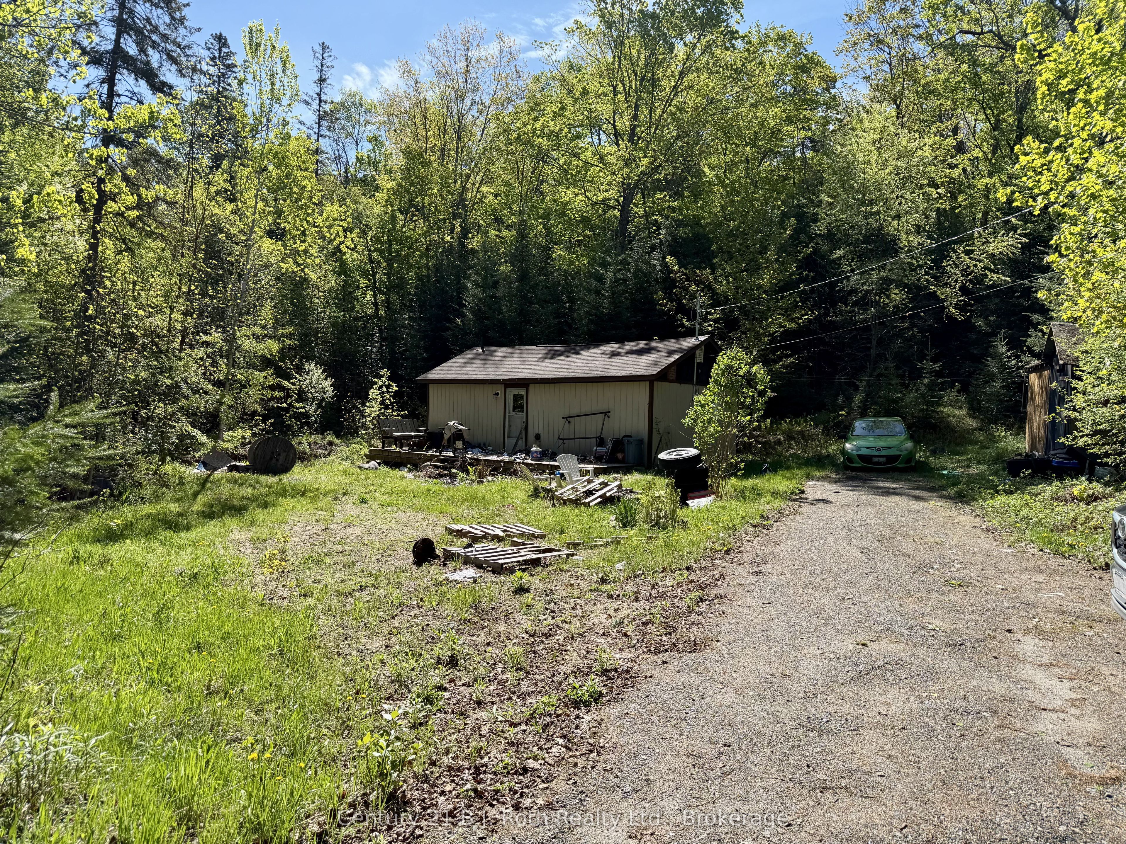 1709 60 Highway Property Photo 2