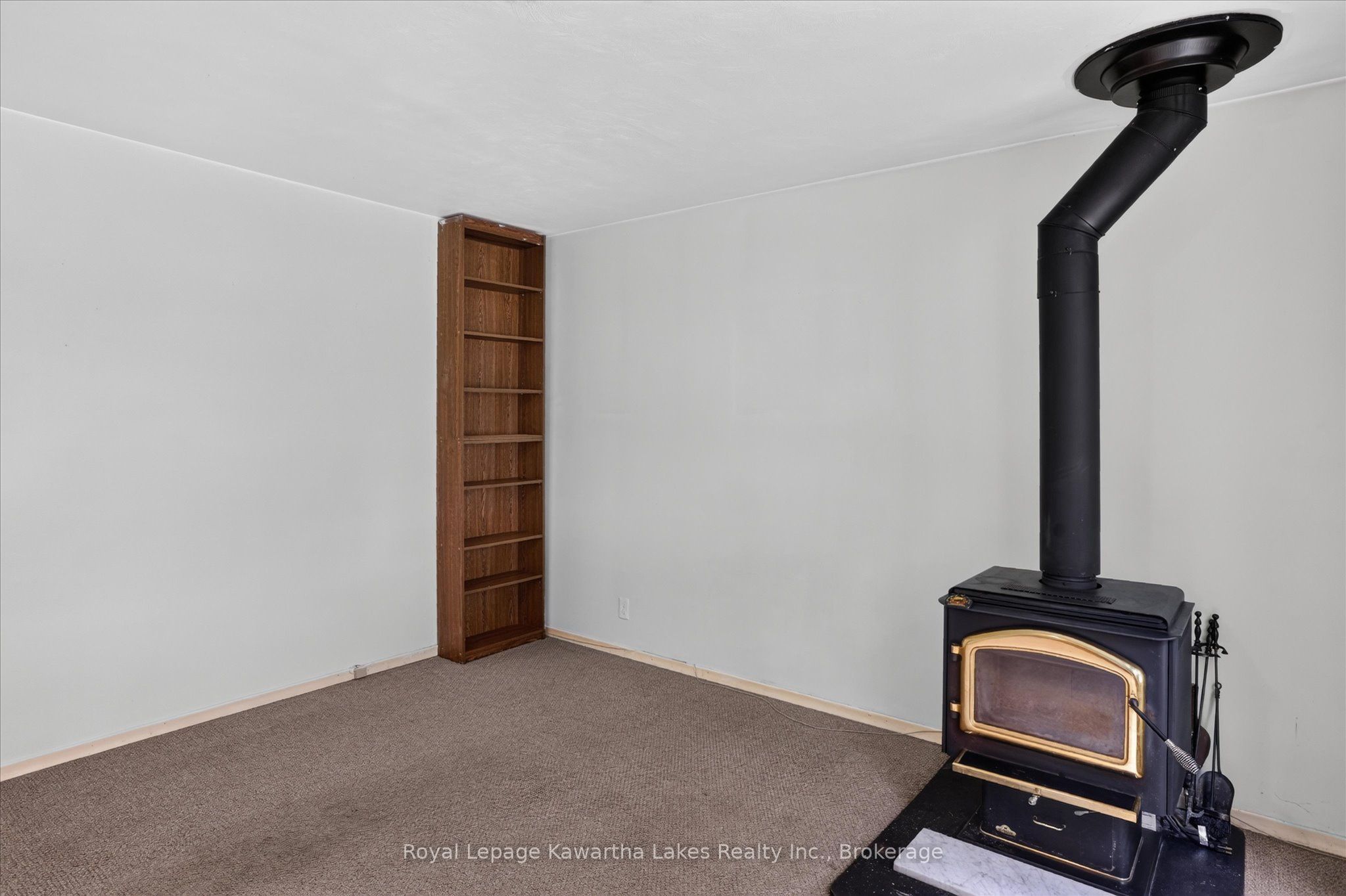 78 Durham Street W Property Photo 10