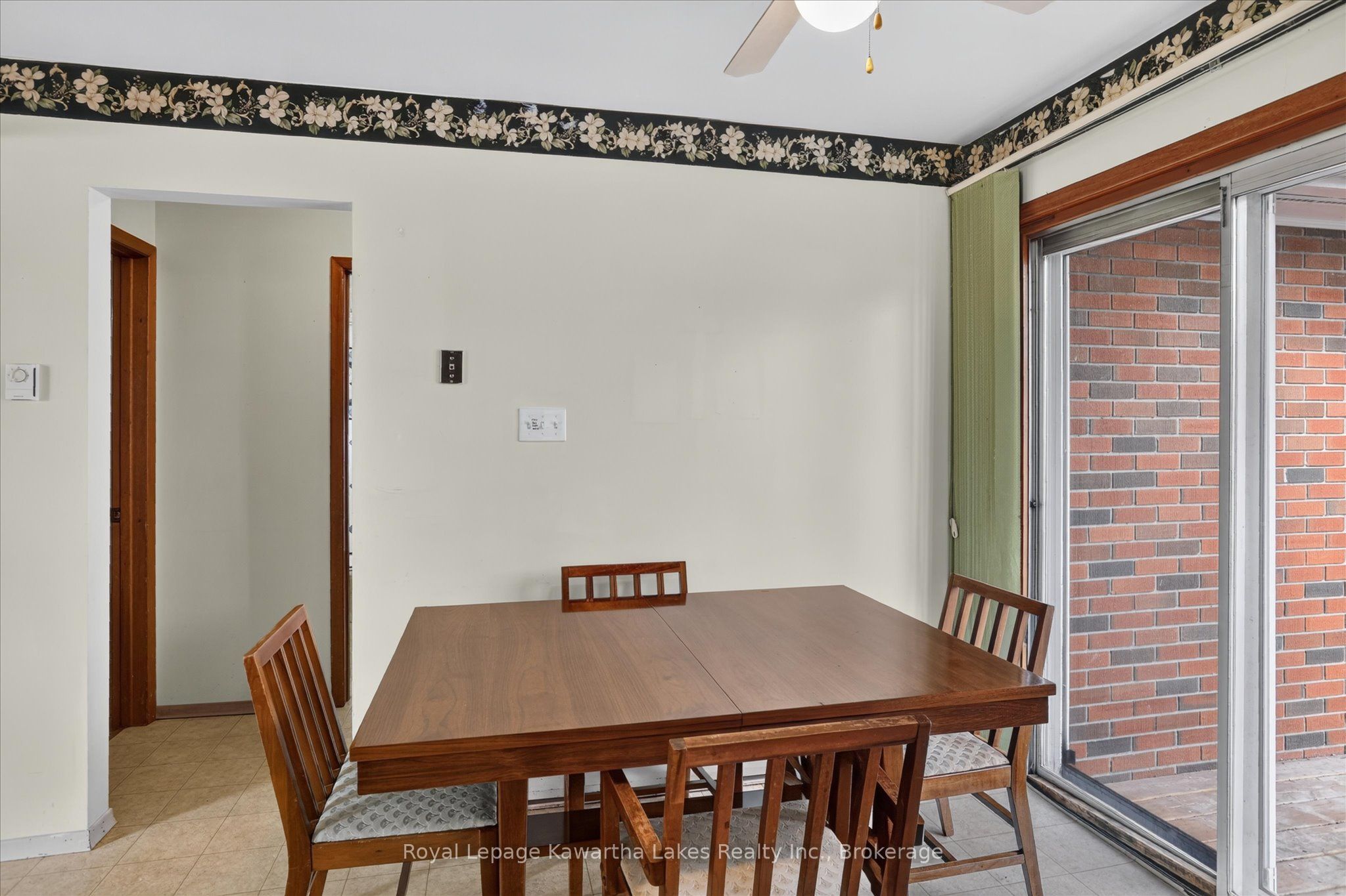 78 Durham Street W Property Photo 13