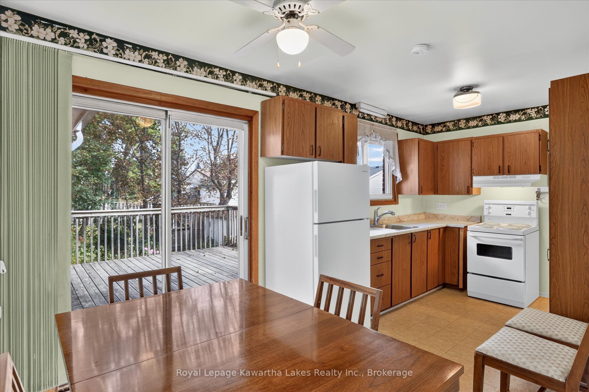 78 Durham Street W Property Photo 14