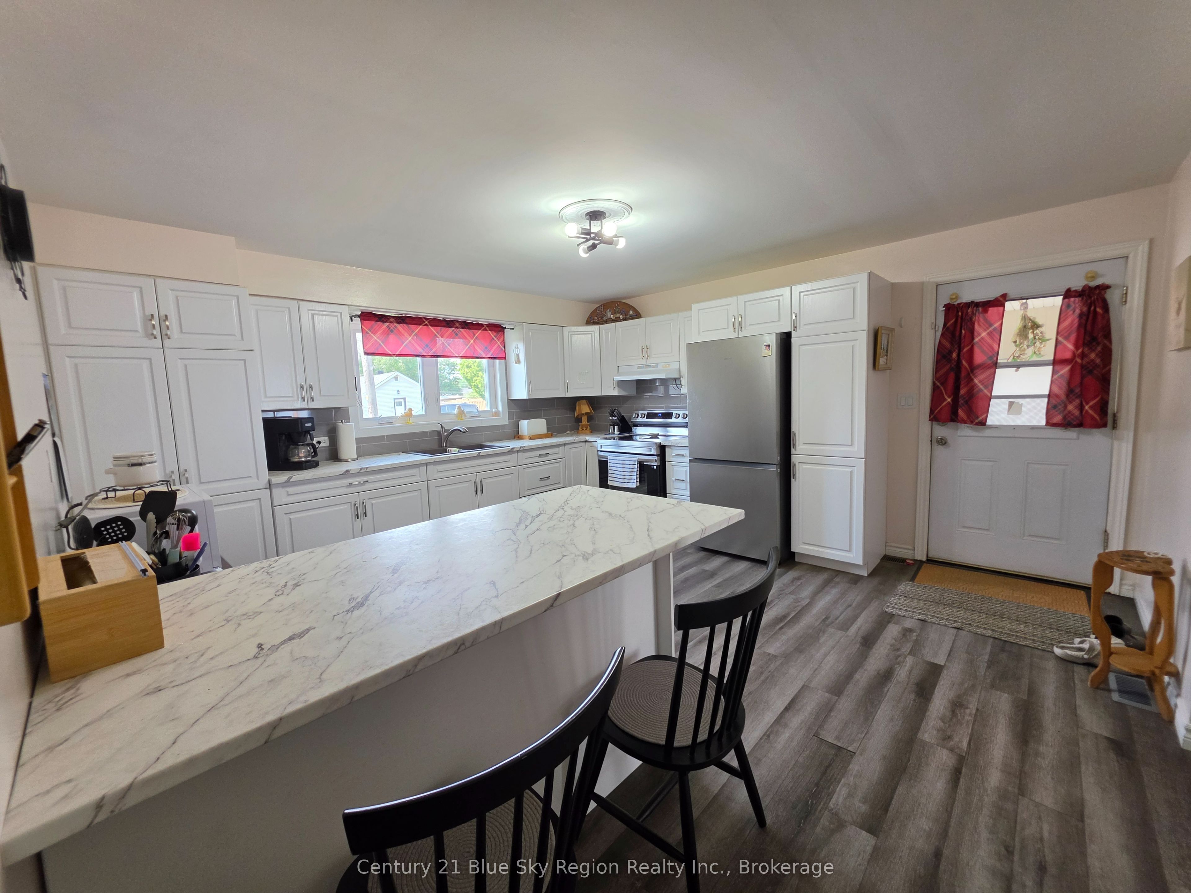 240 Cache Bay Road Property Photo 3
