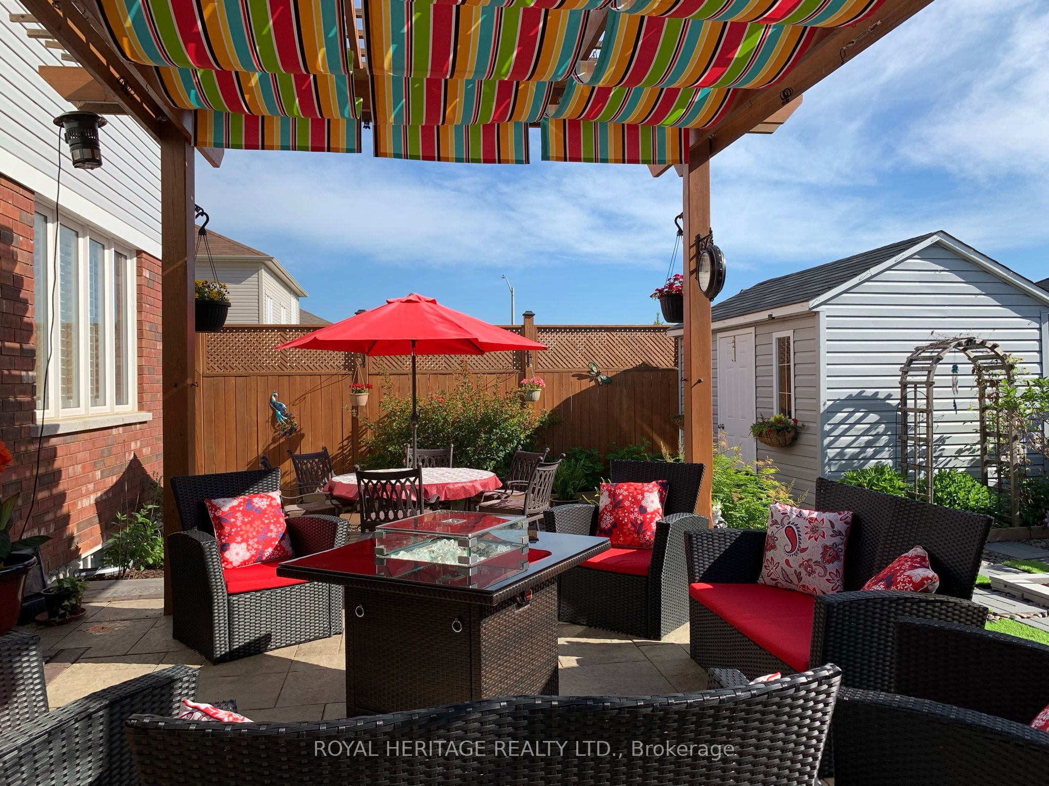 976 Avery Avenue Property Photo 2