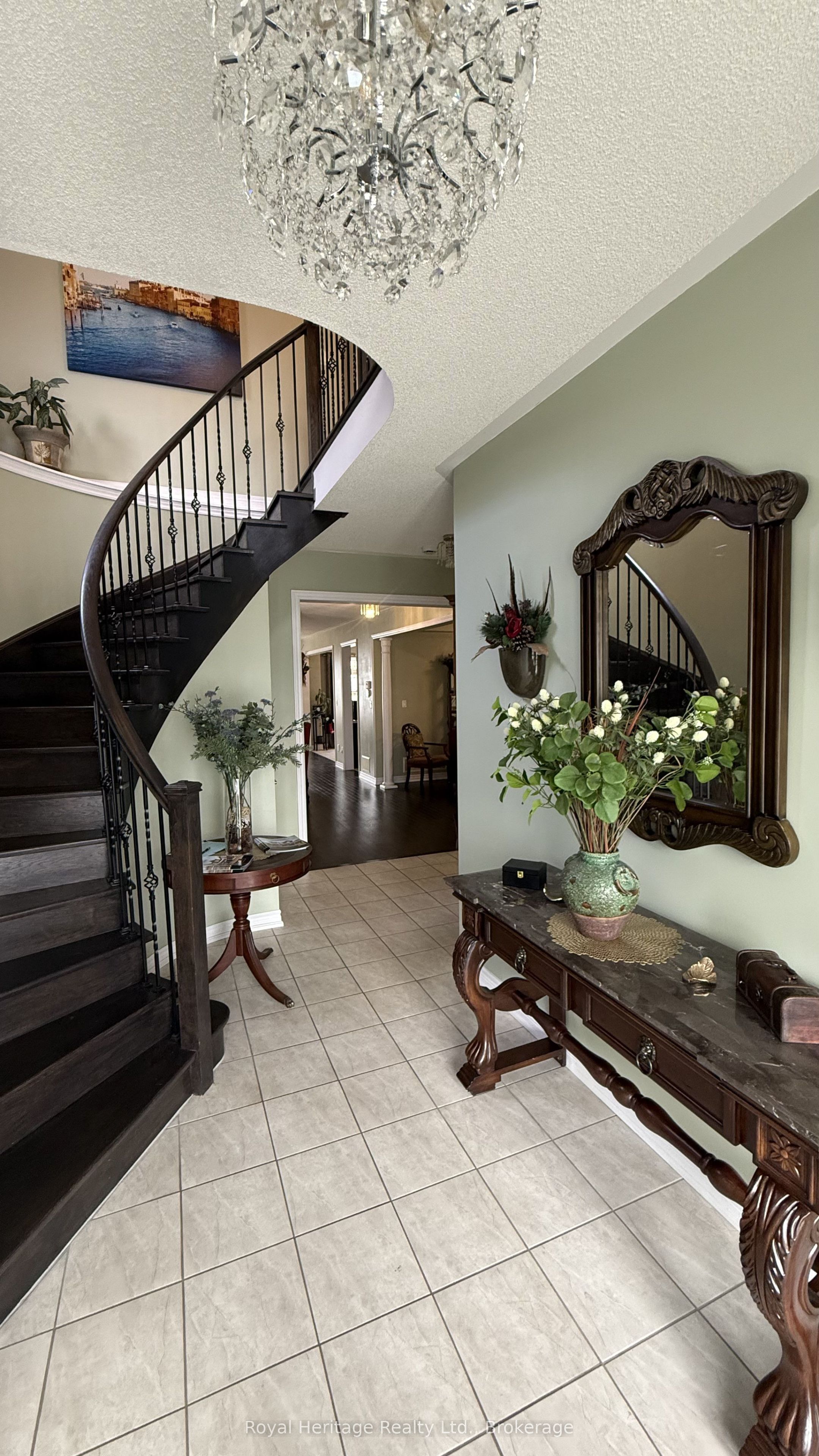 976 Avery Avenue Property Photo 4