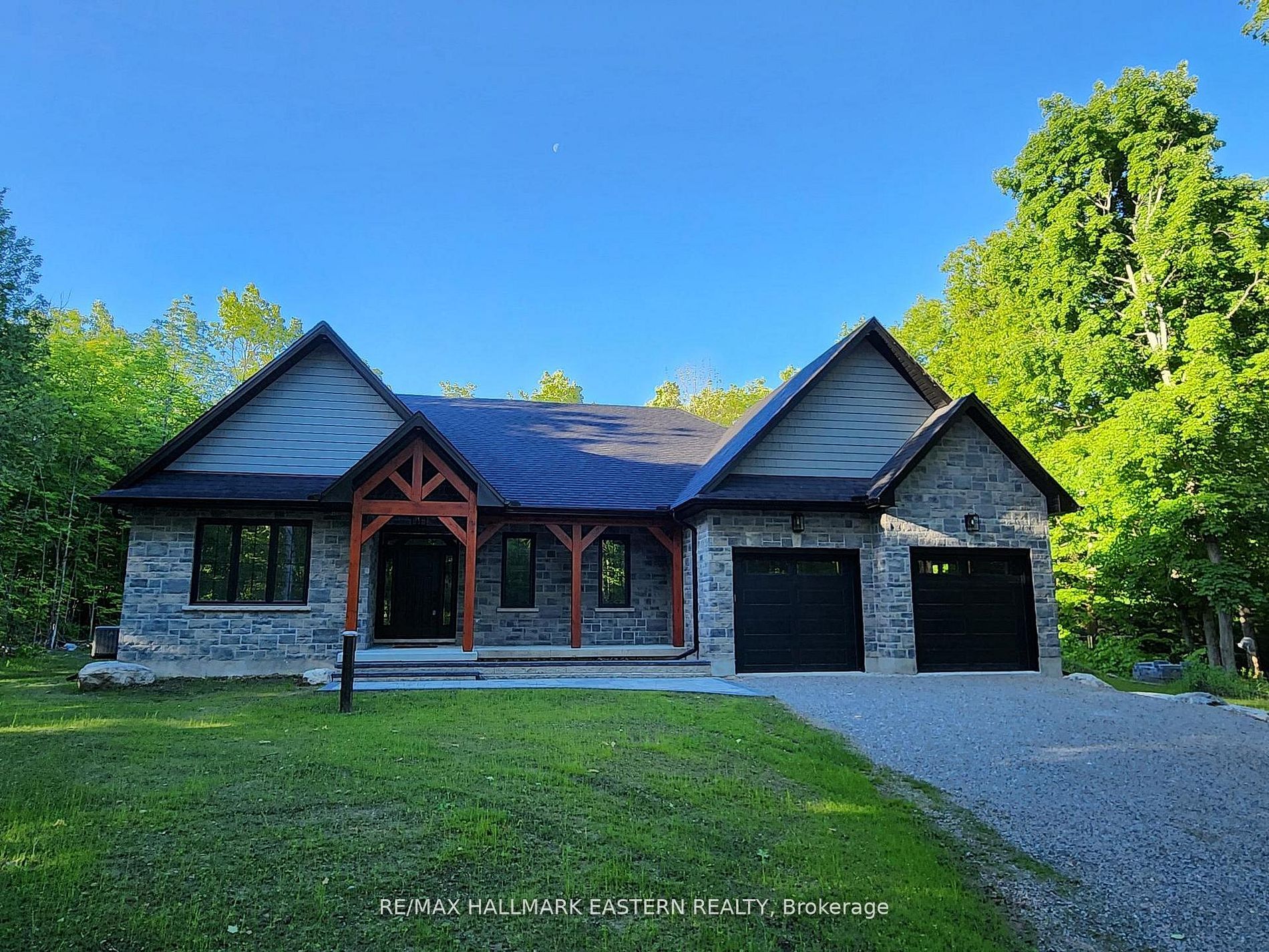 11 Maplewood Court Property Photo 1
