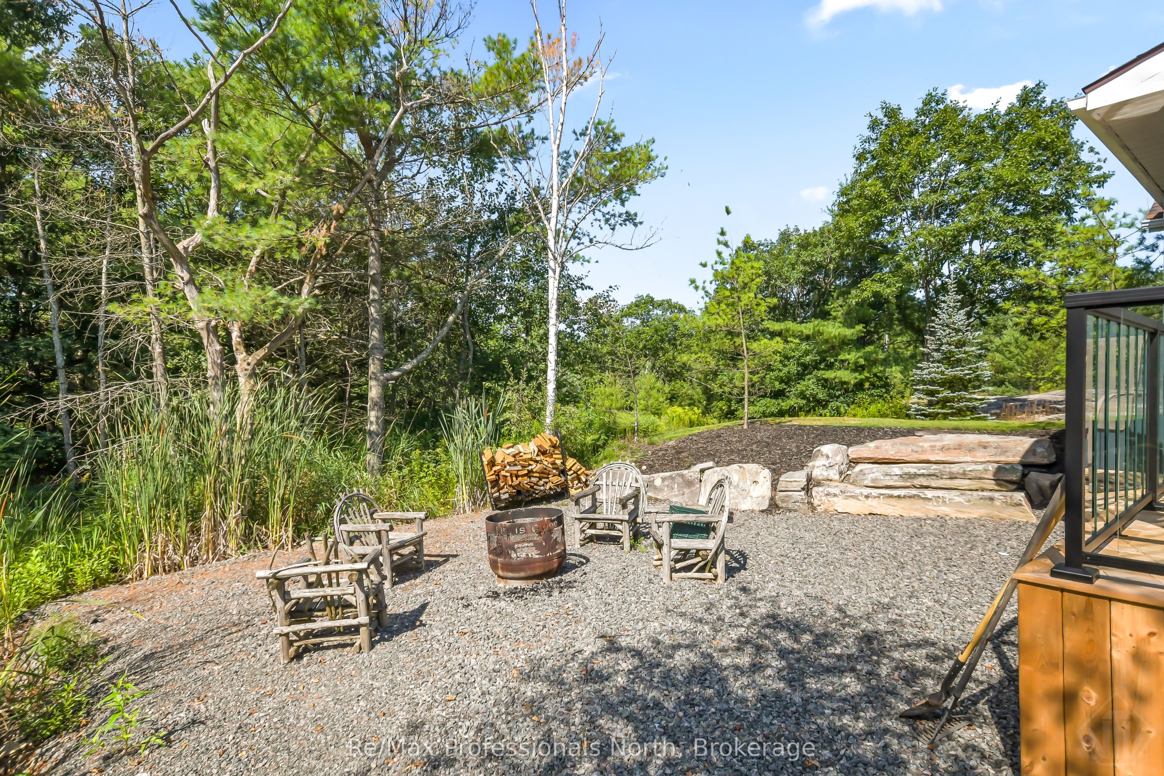 891 Peninsula Road Property Photo 12