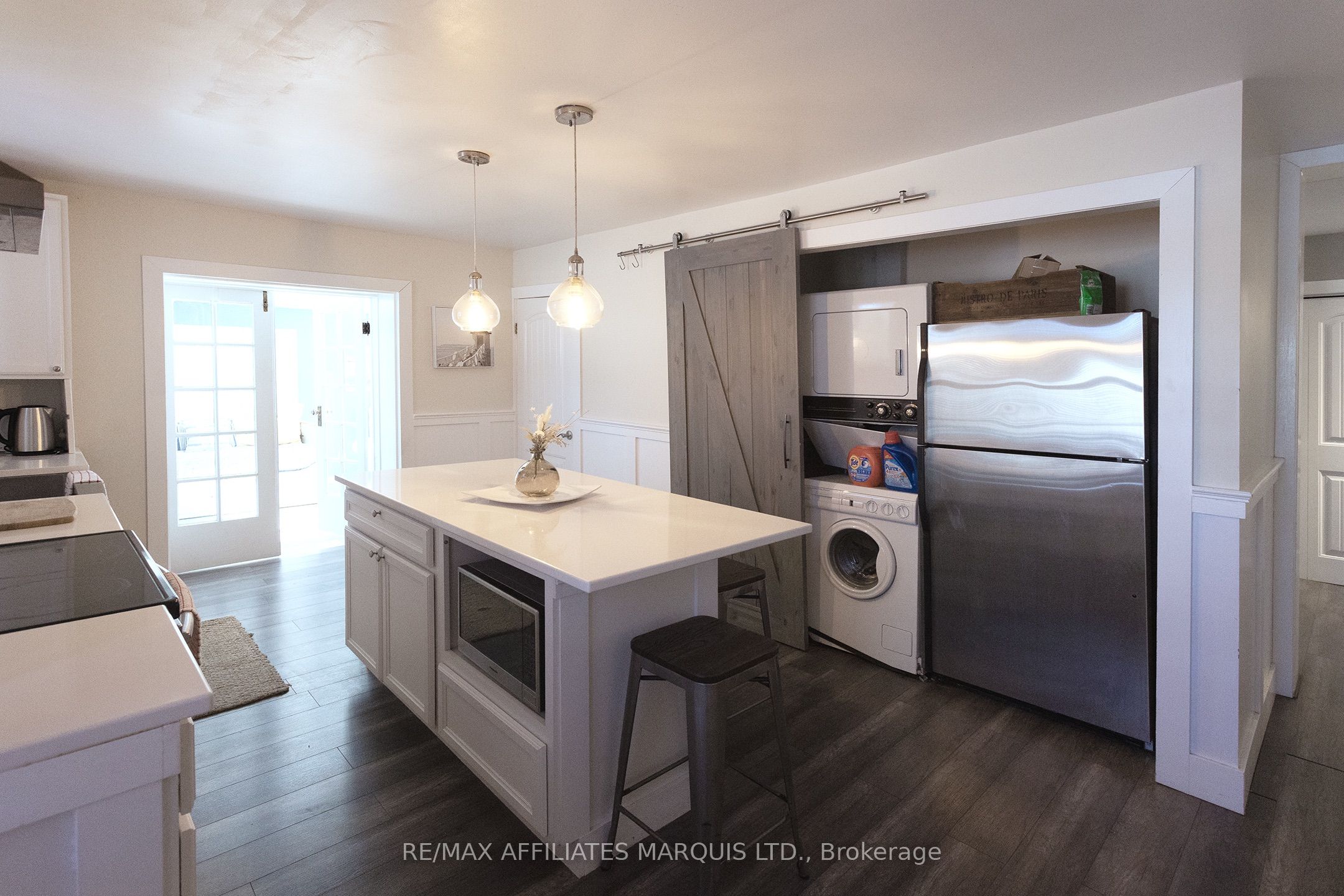 16 Lakeshore Drive Property Photo 11