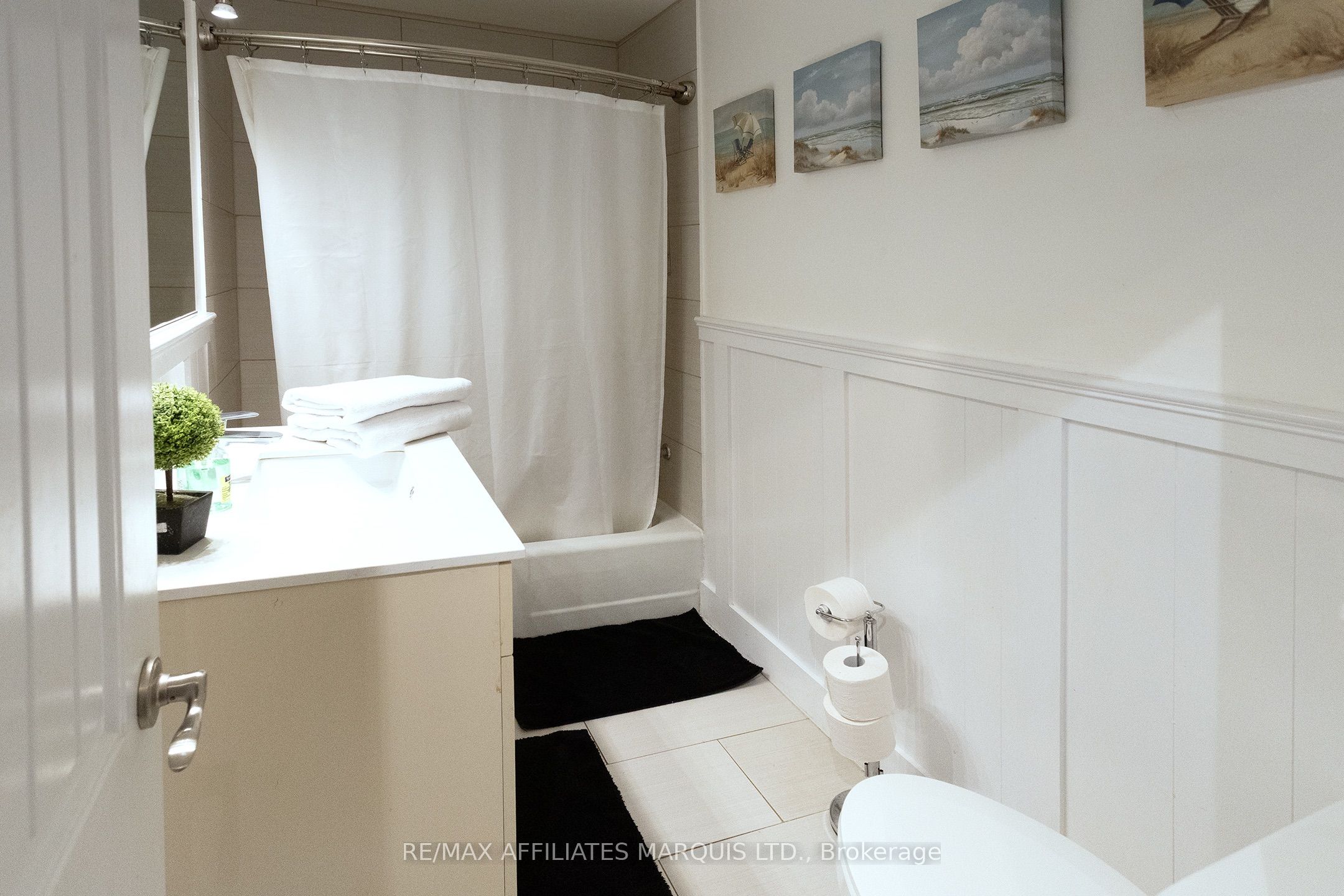 16 Lakeshore Drive Property Photo 25
