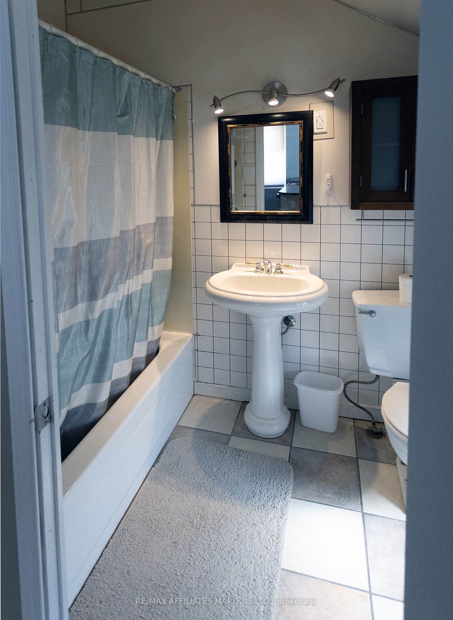16 Lakeshore Drive Property Photo 33