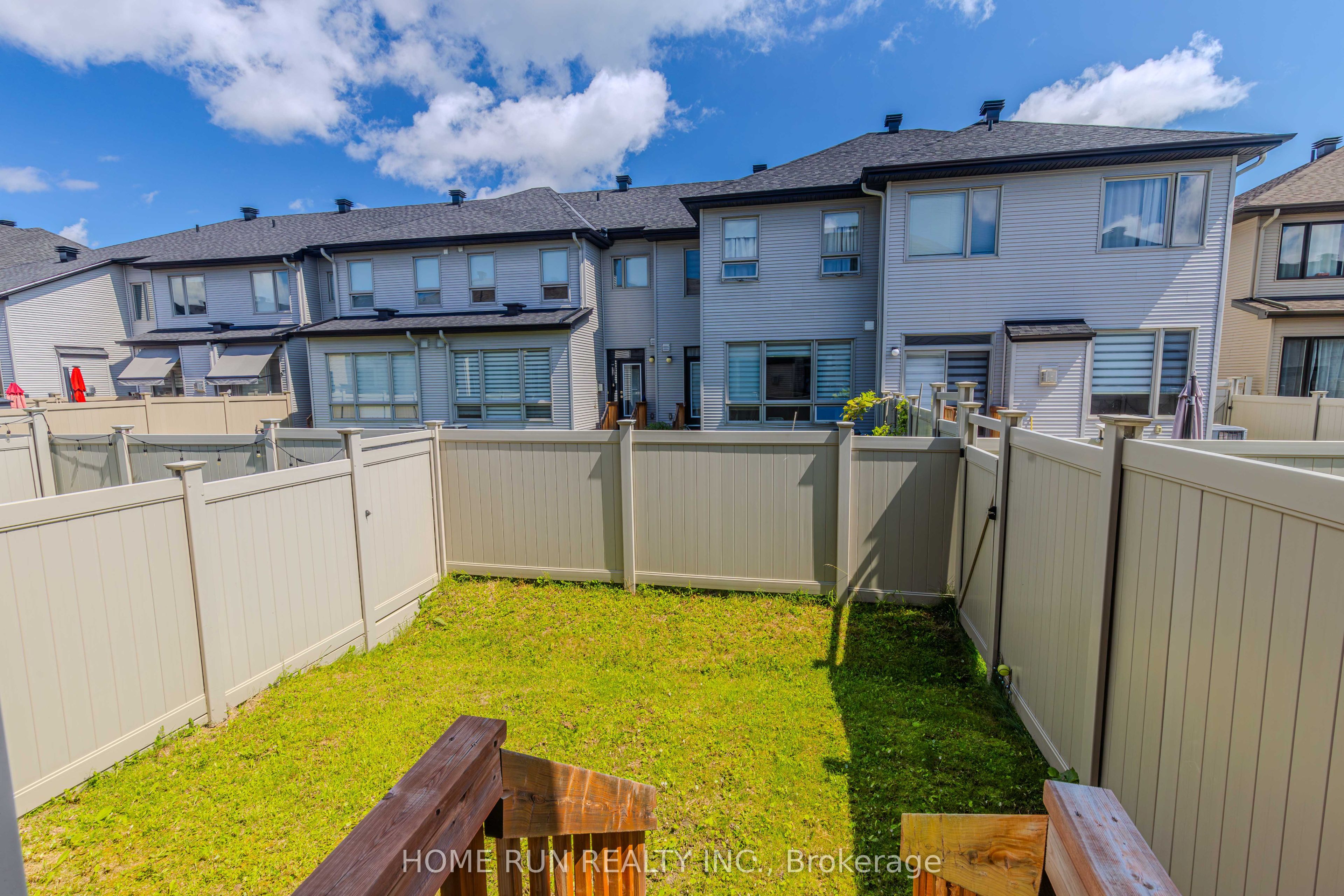 785 Cairn Crescent Property Photo 48
