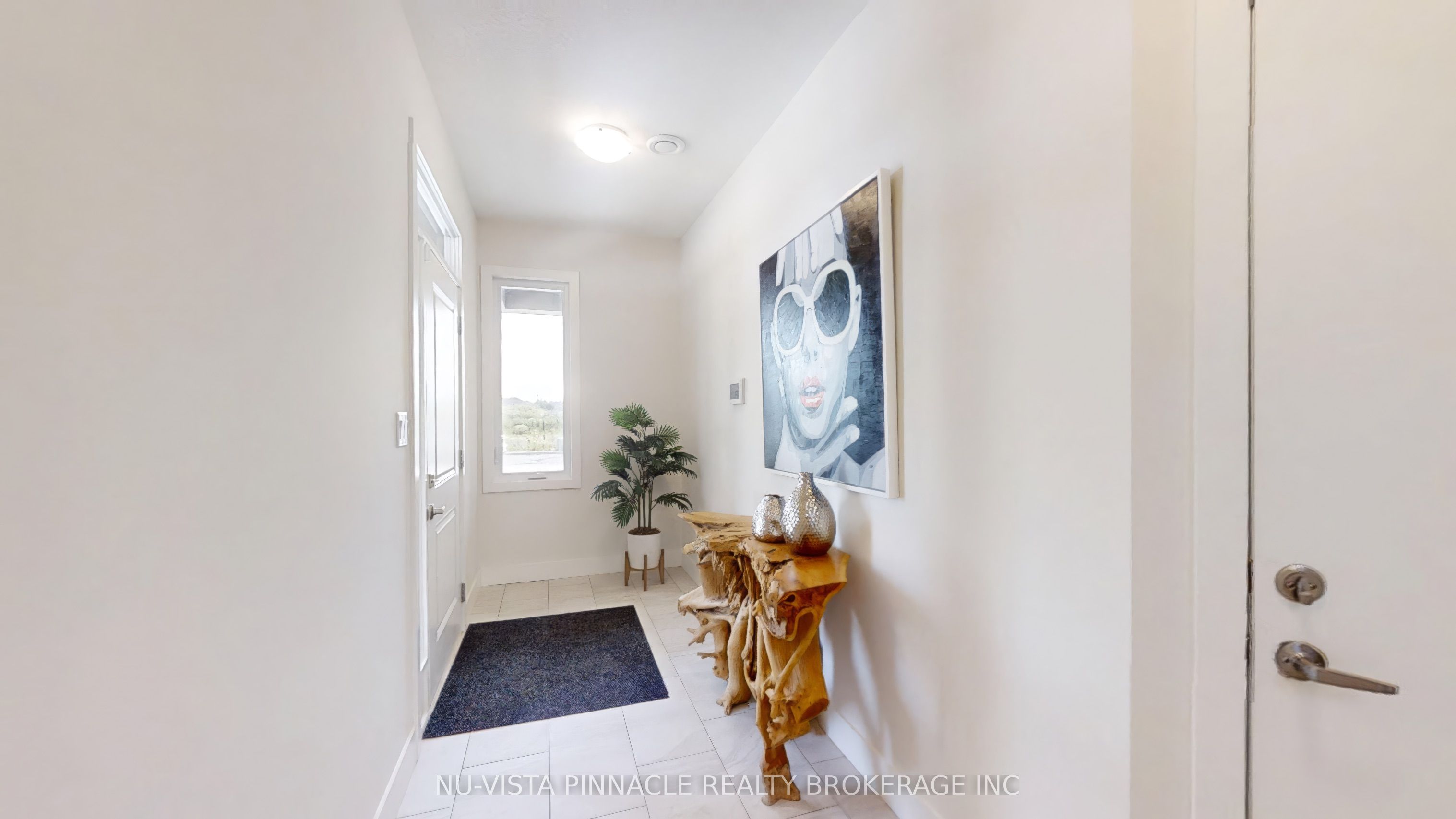 1886 Evans Boulevard Property Photo 2