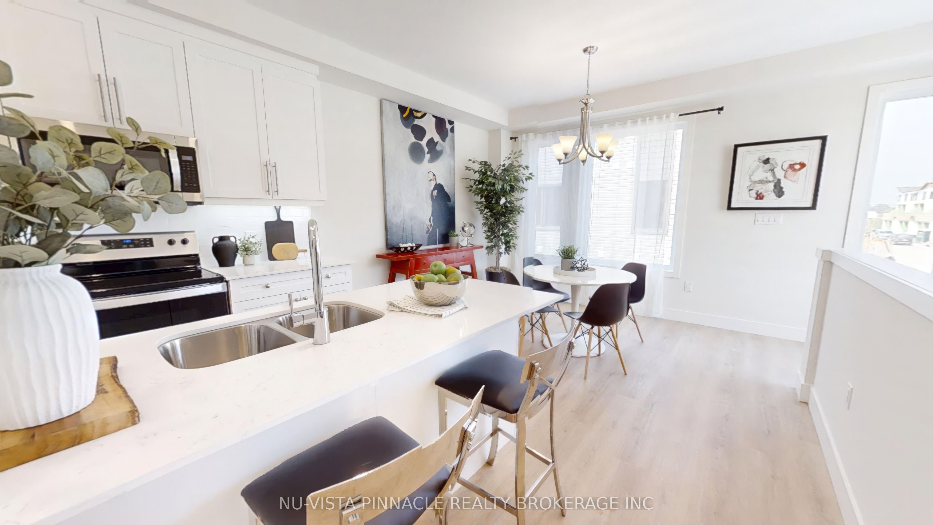 1886 Evans Boulevard Property Photo 6