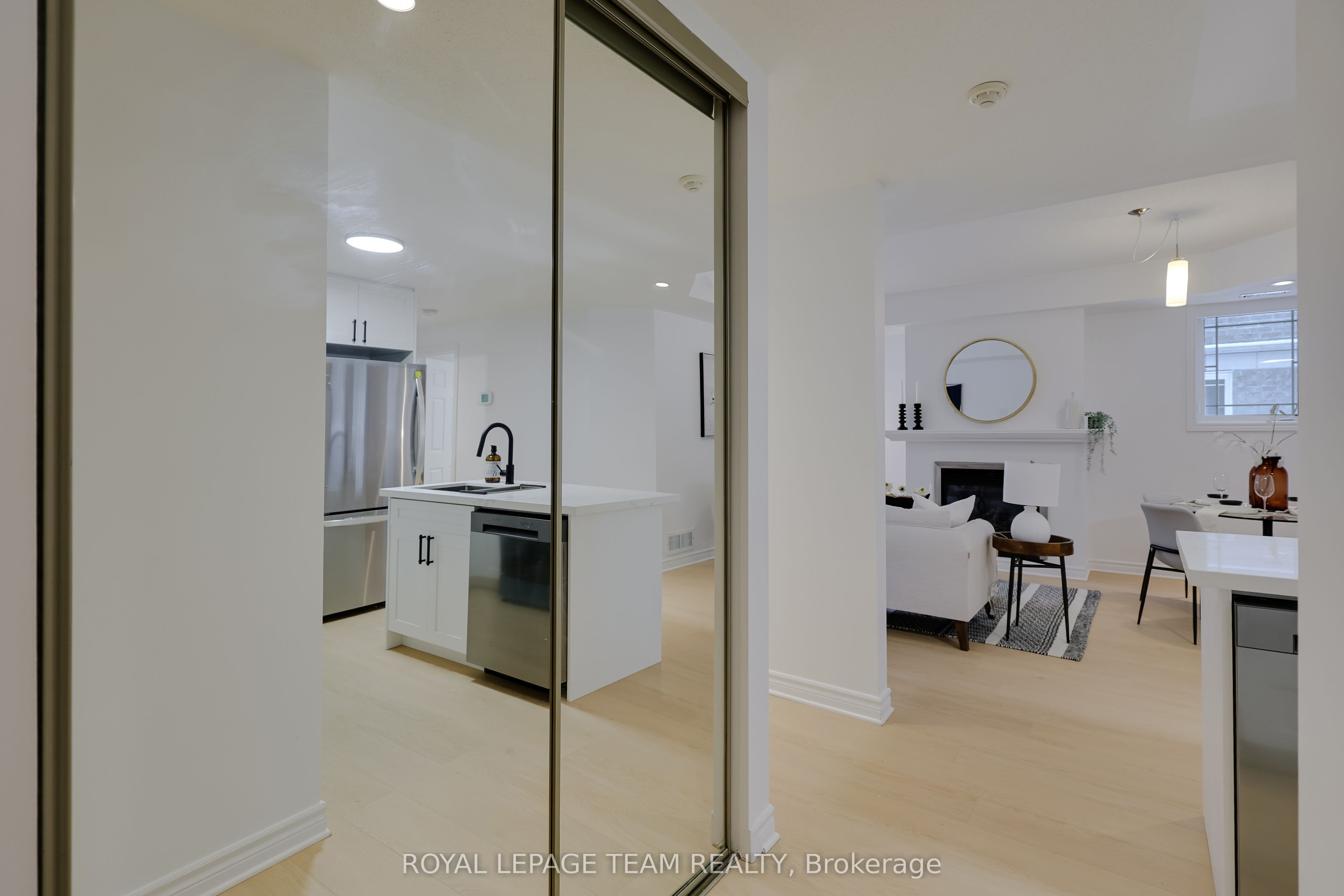 369 Paseo Private 2 Property Photo 8