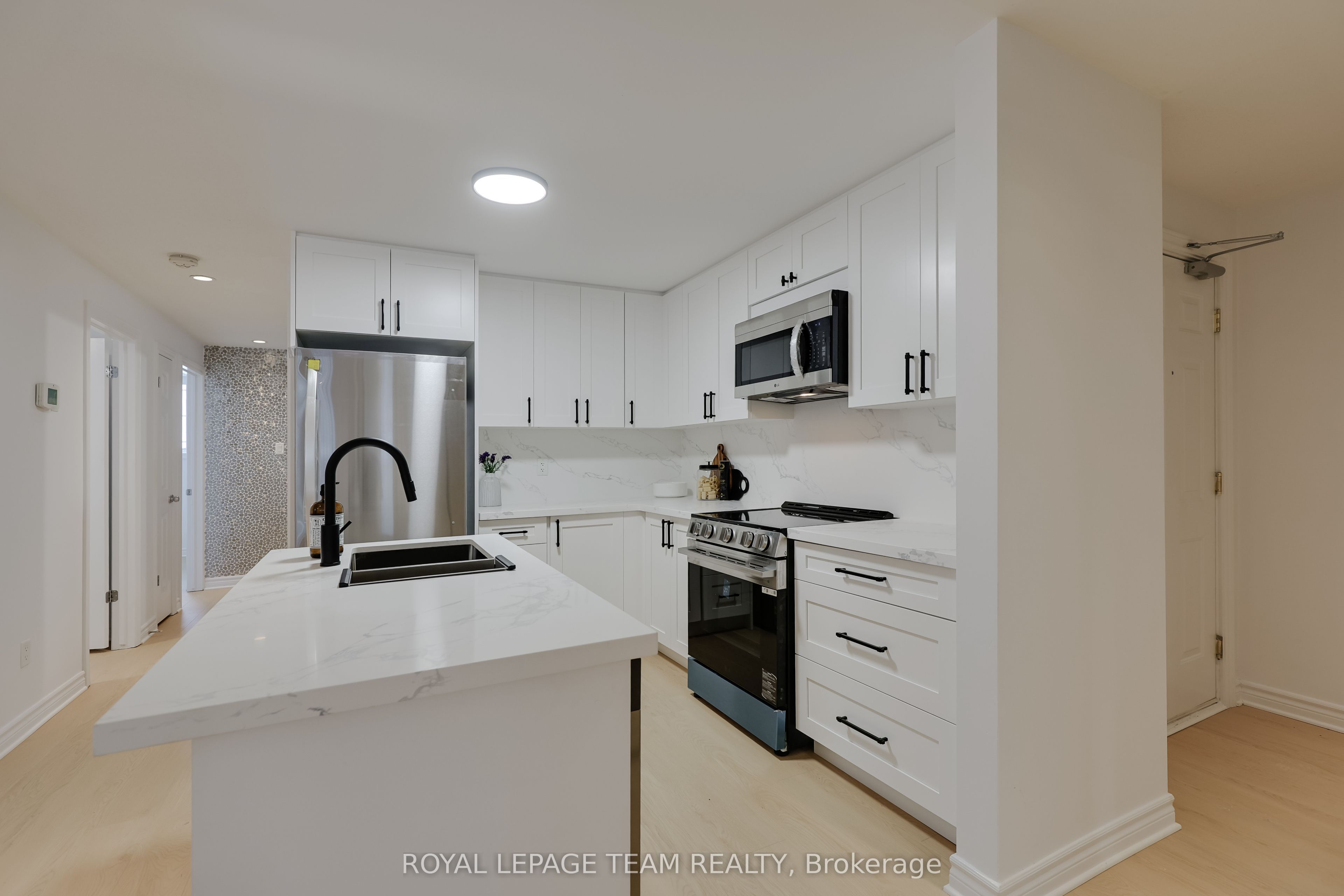 369 Paseo Private 2 Property Photo 11