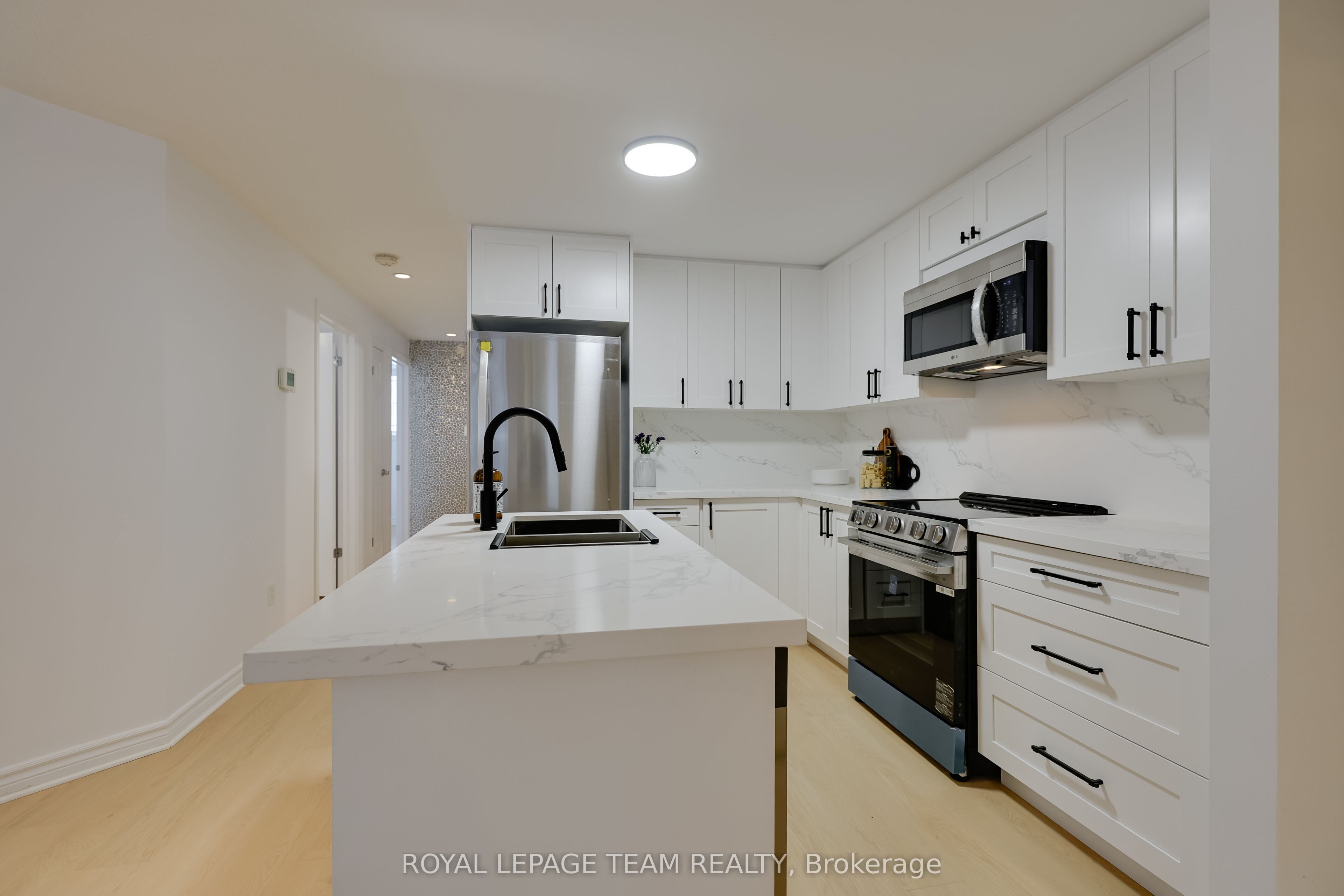 369 Paseo Private 2 Property Photo 13