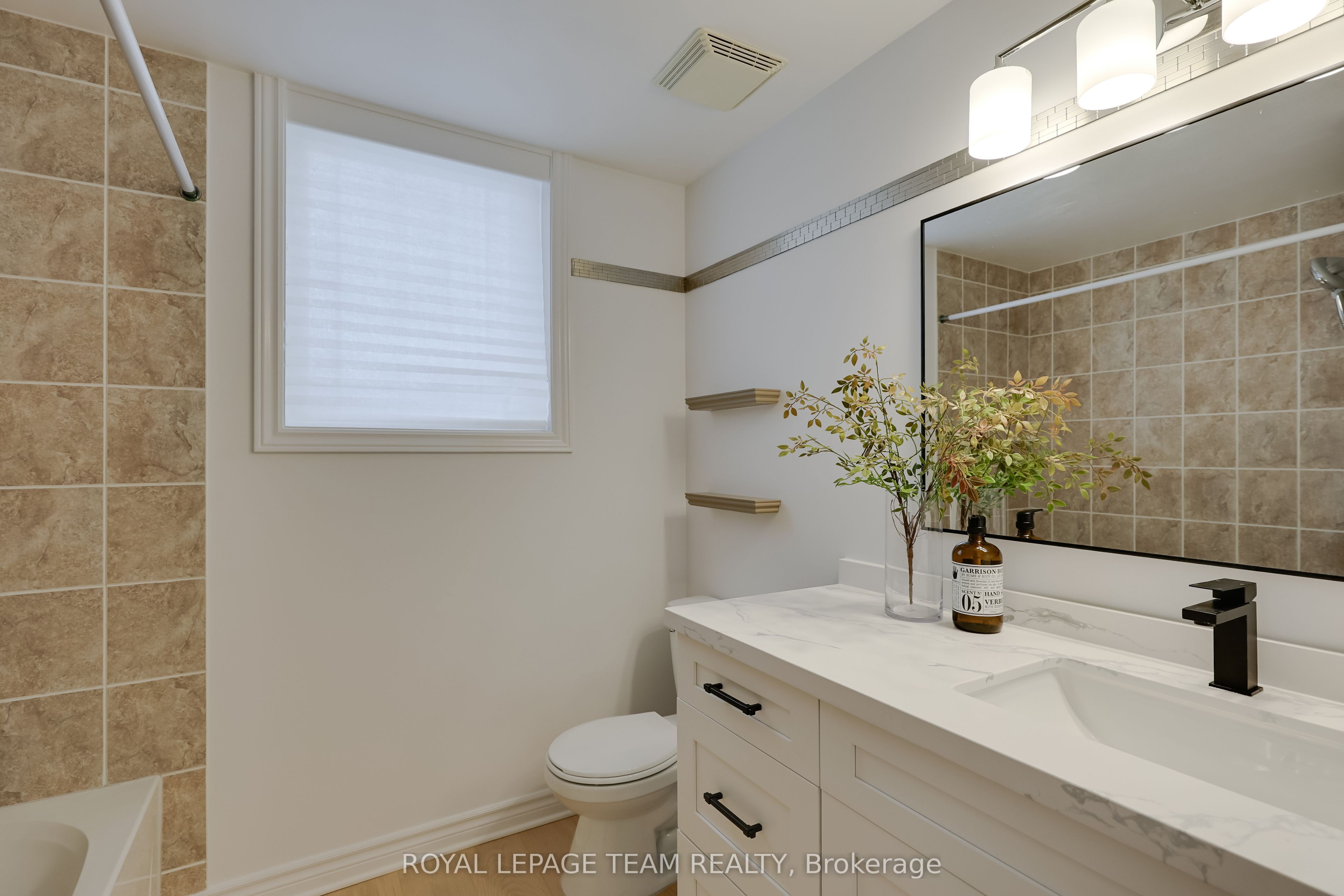 369 Paseo Private 2 Property Photo 36