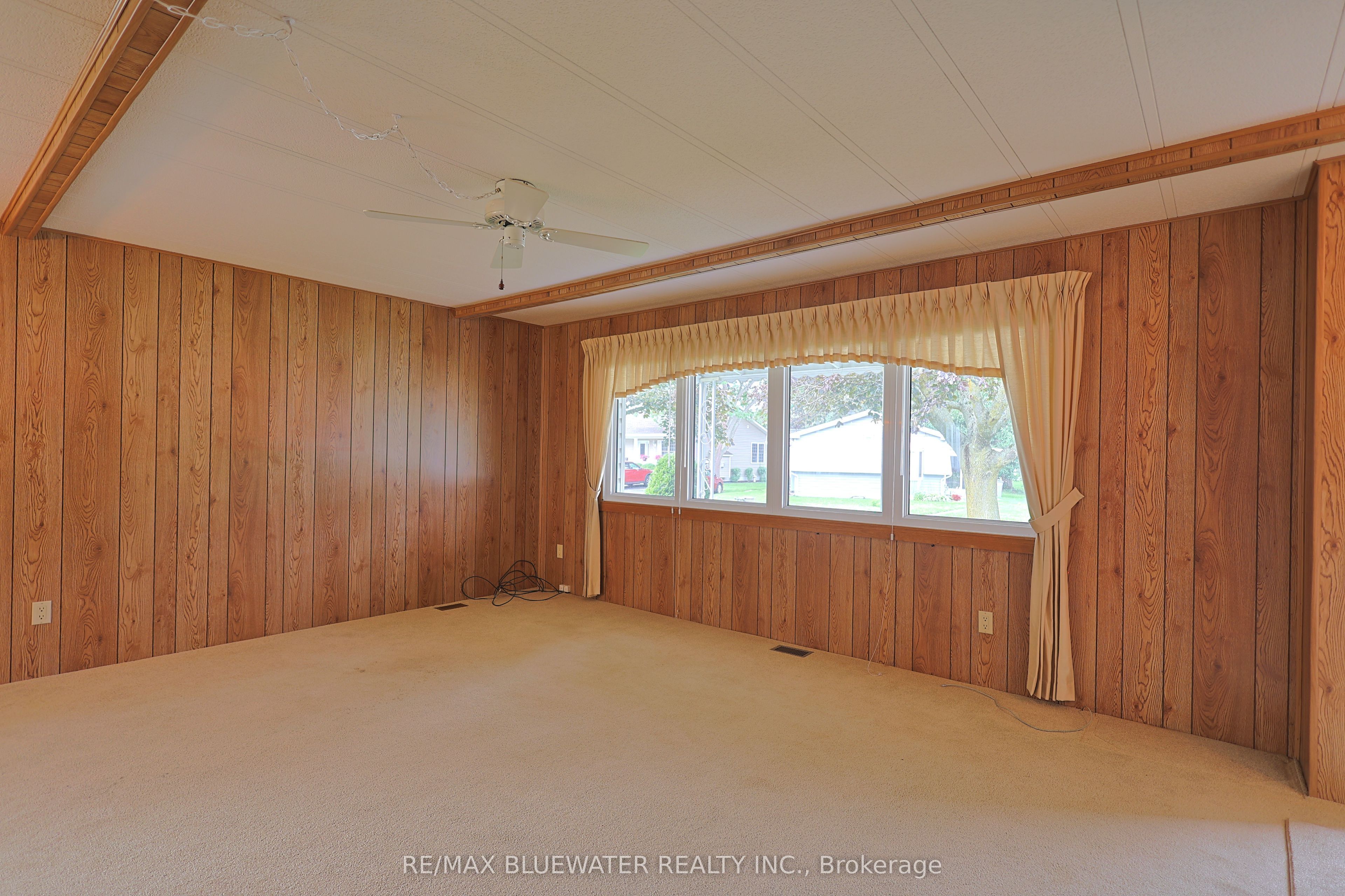 254 Highland Springs Property Photo 11
