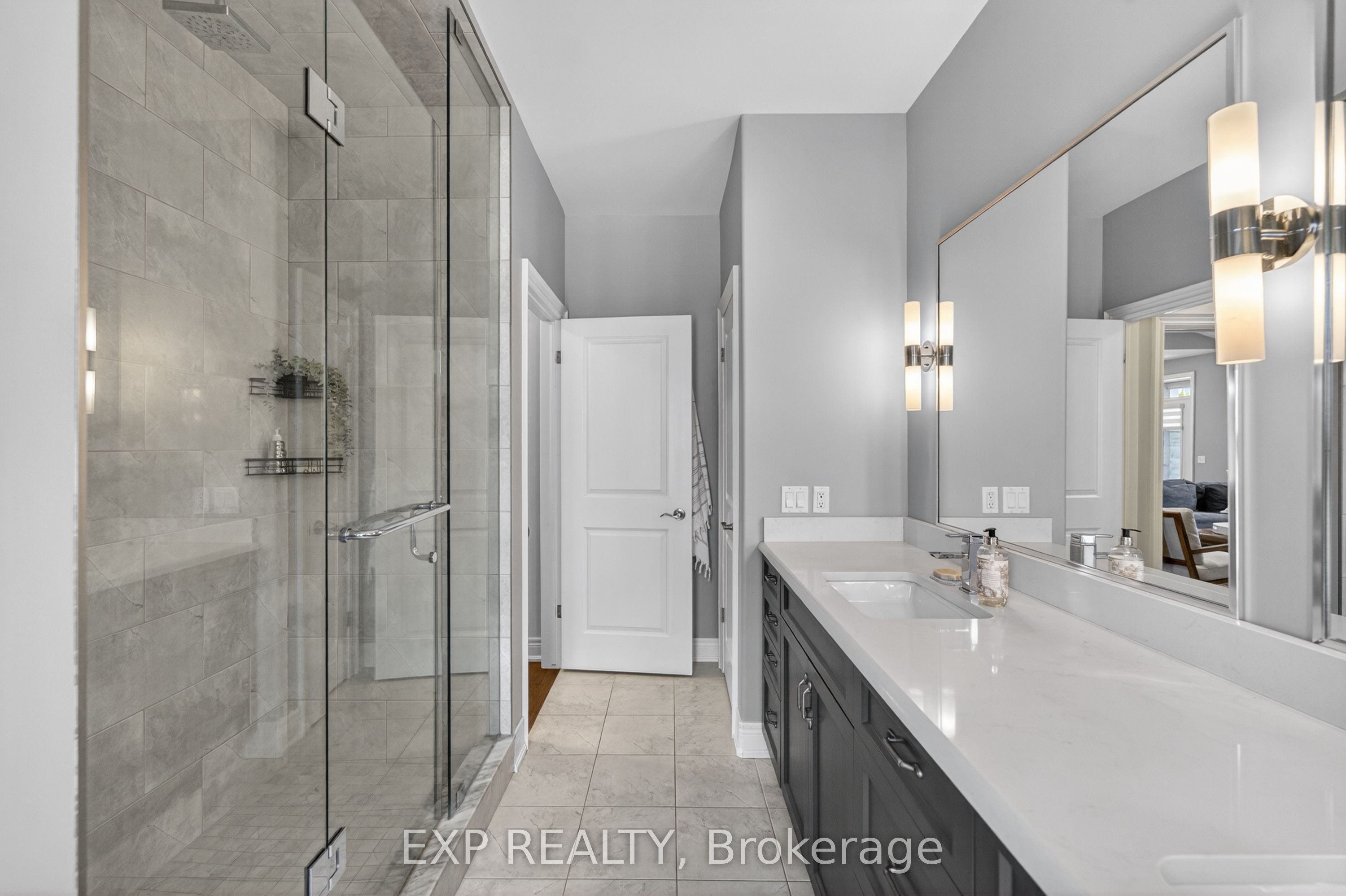 8736 Angie Drive Property Photo 25