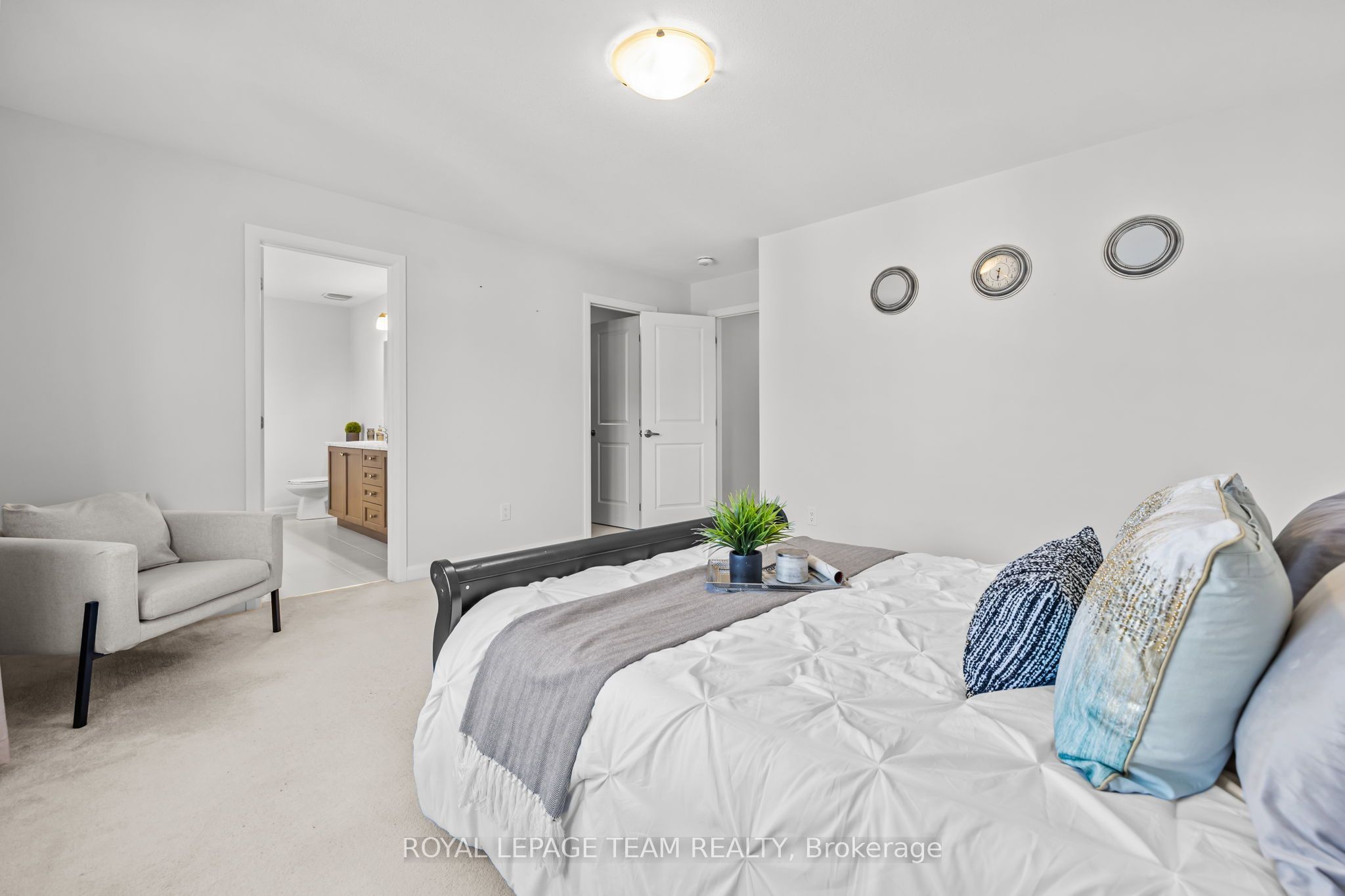 70 Ralph Erfle Way Property Photo 18