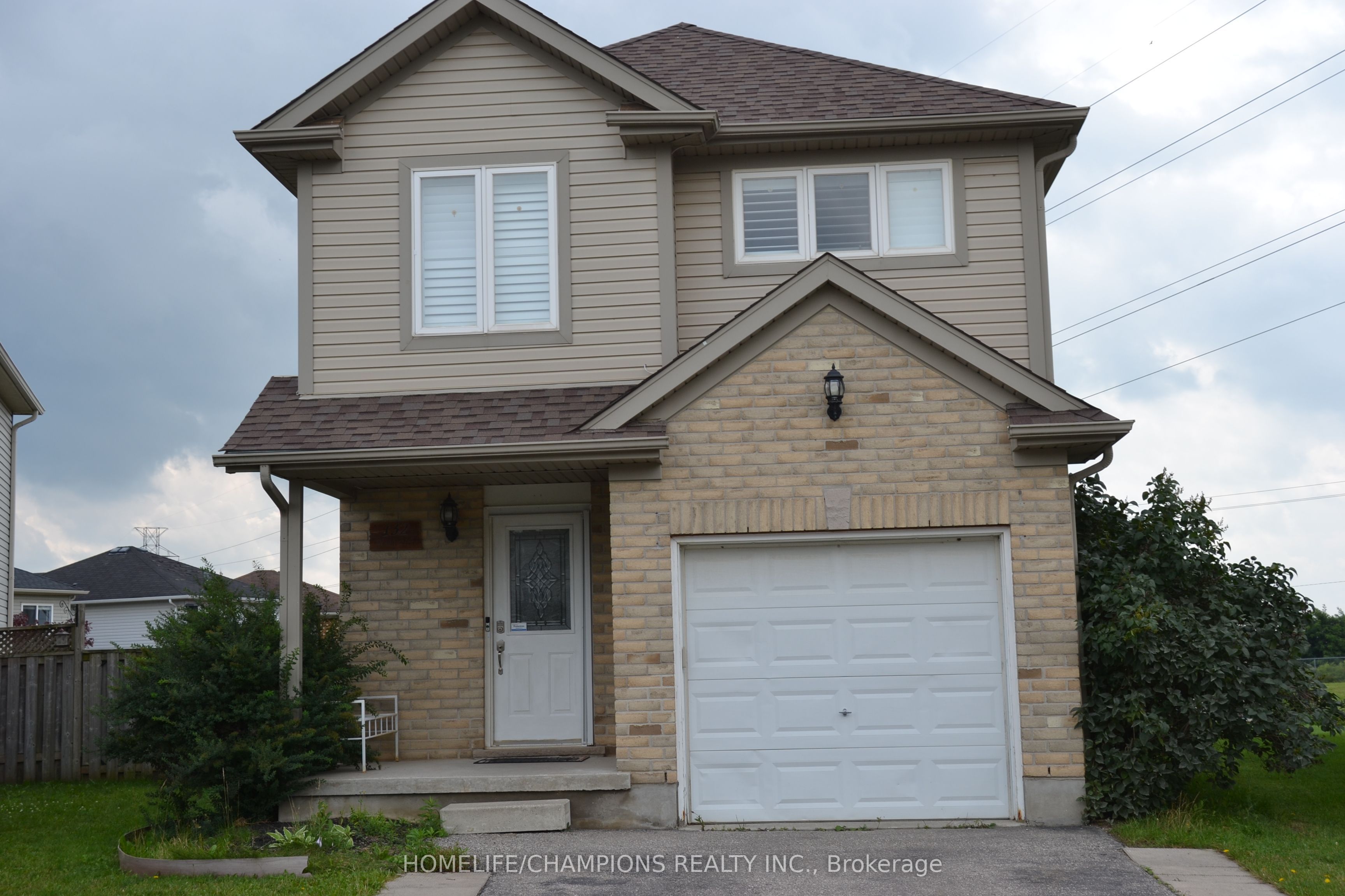 132 Henhoeffer Crescent Property Photo 2