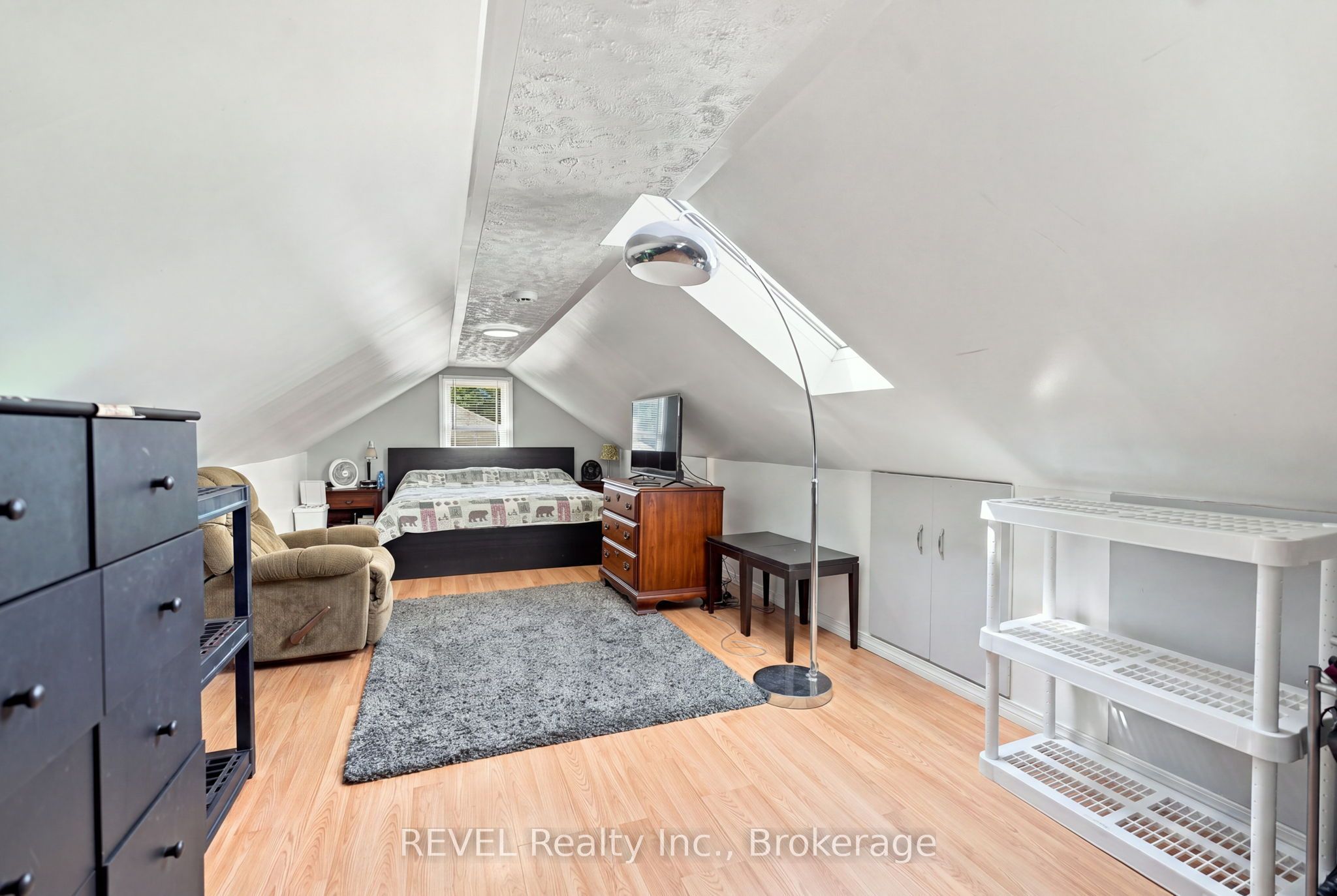 5699 Montrose Road Property Photo 15