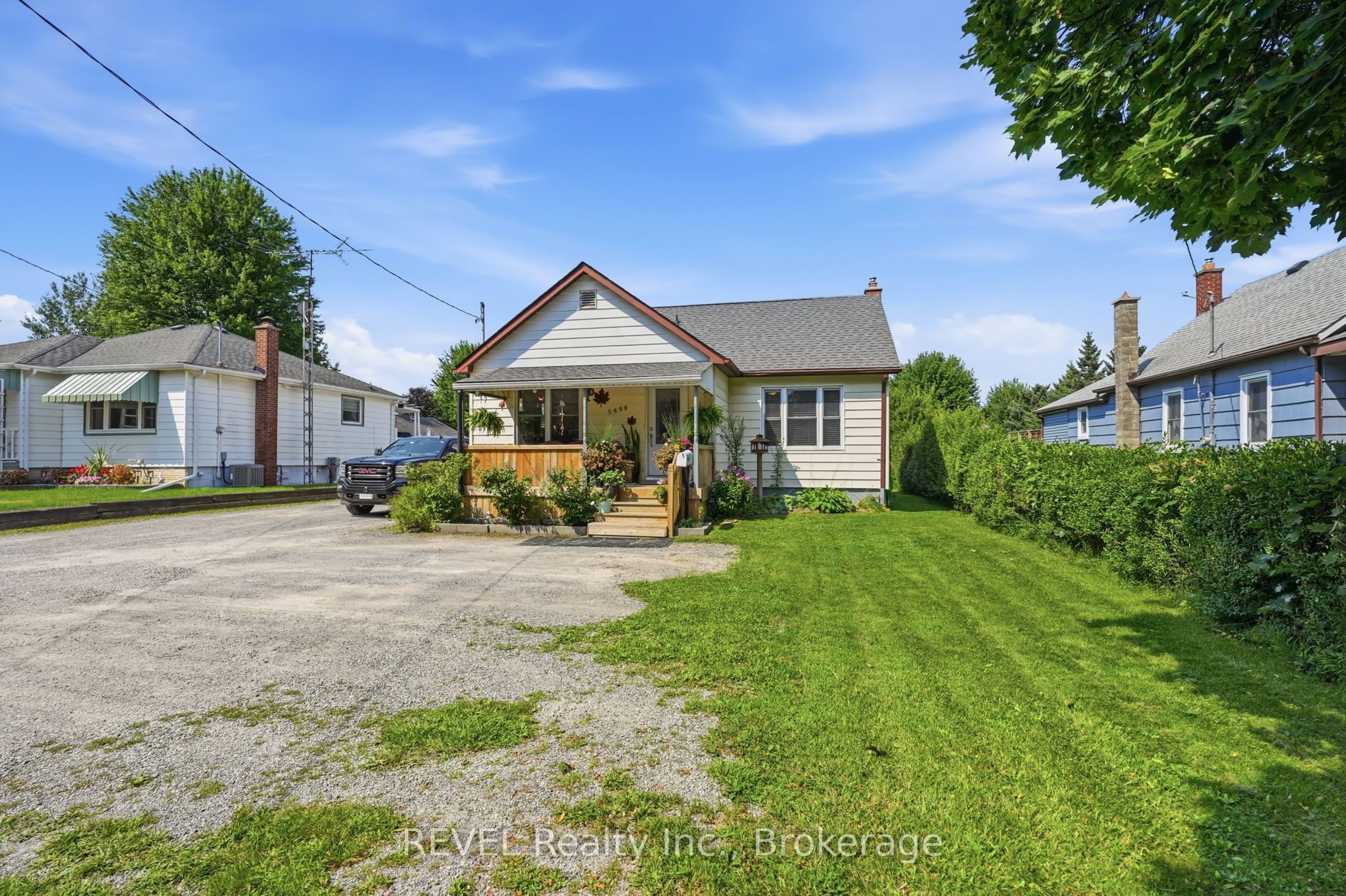 5699 Montrose Road Property Photo 32