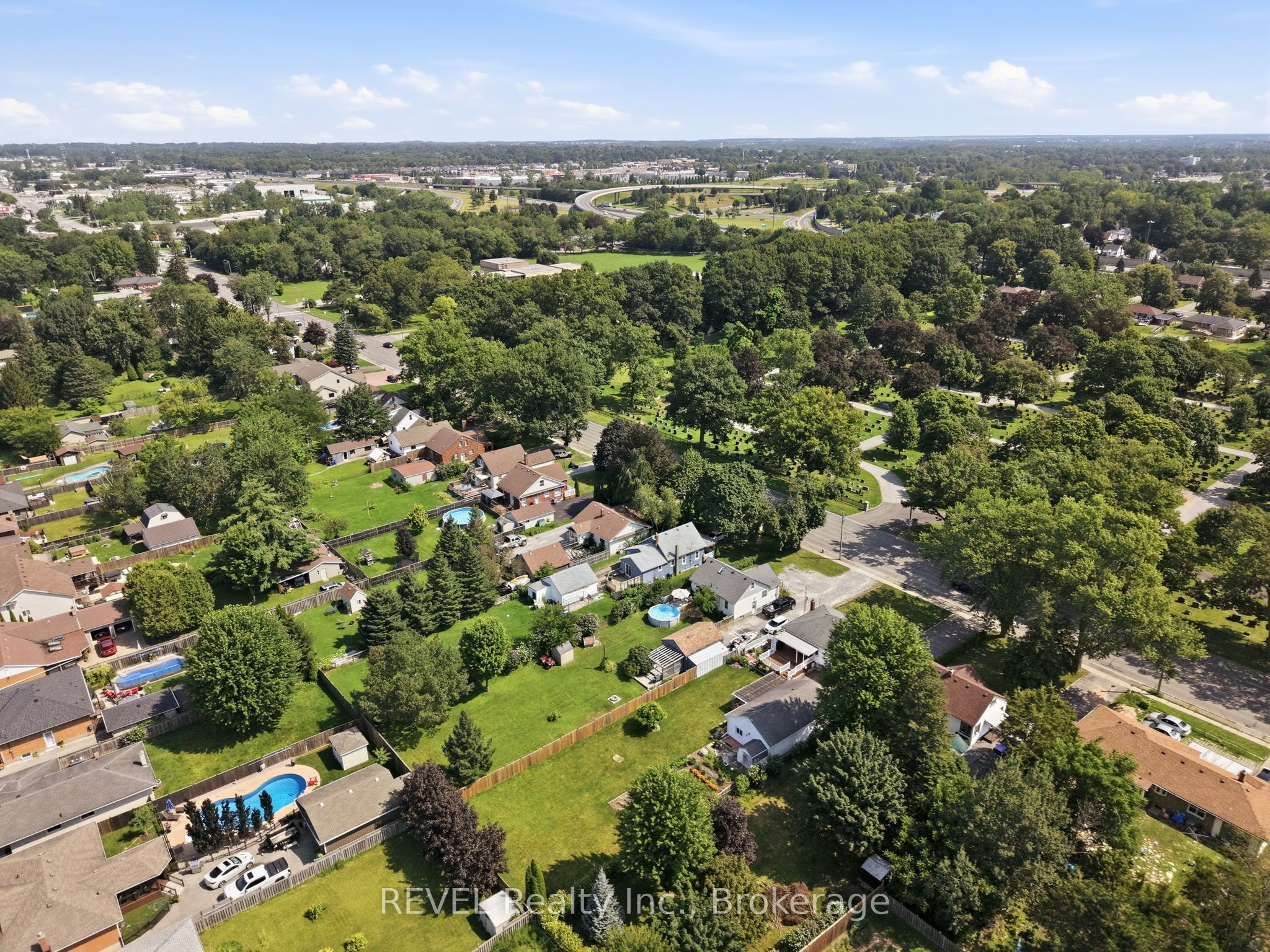 5699 Montrose Road Property Photo 43