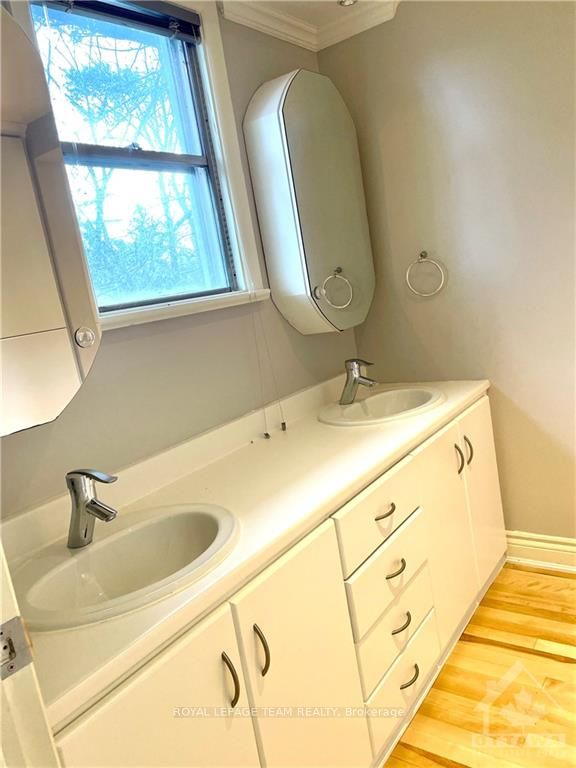 522 Piccadilly Avenue Property Photo 13