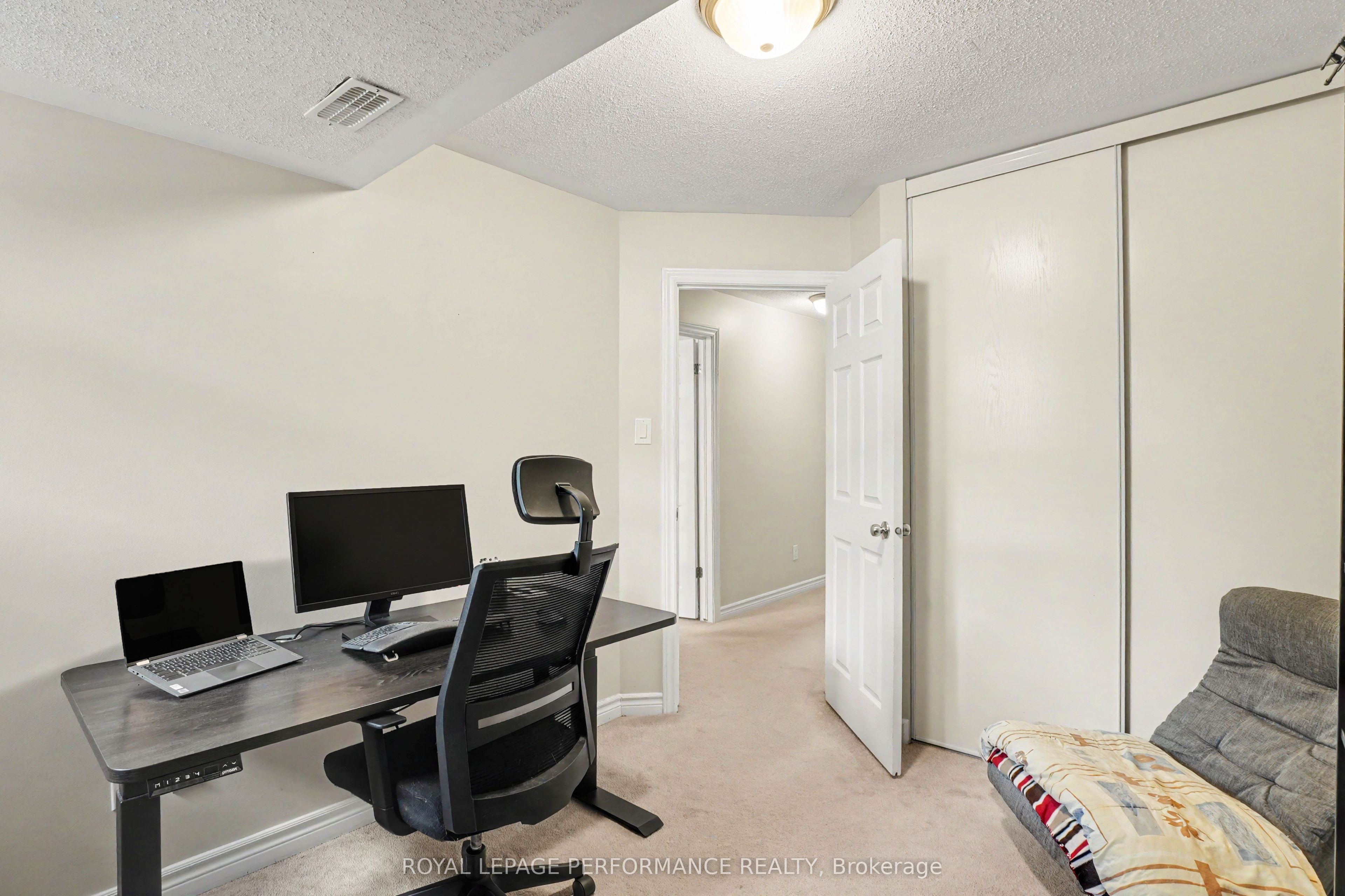 269a Titanium Private Property Photo 16