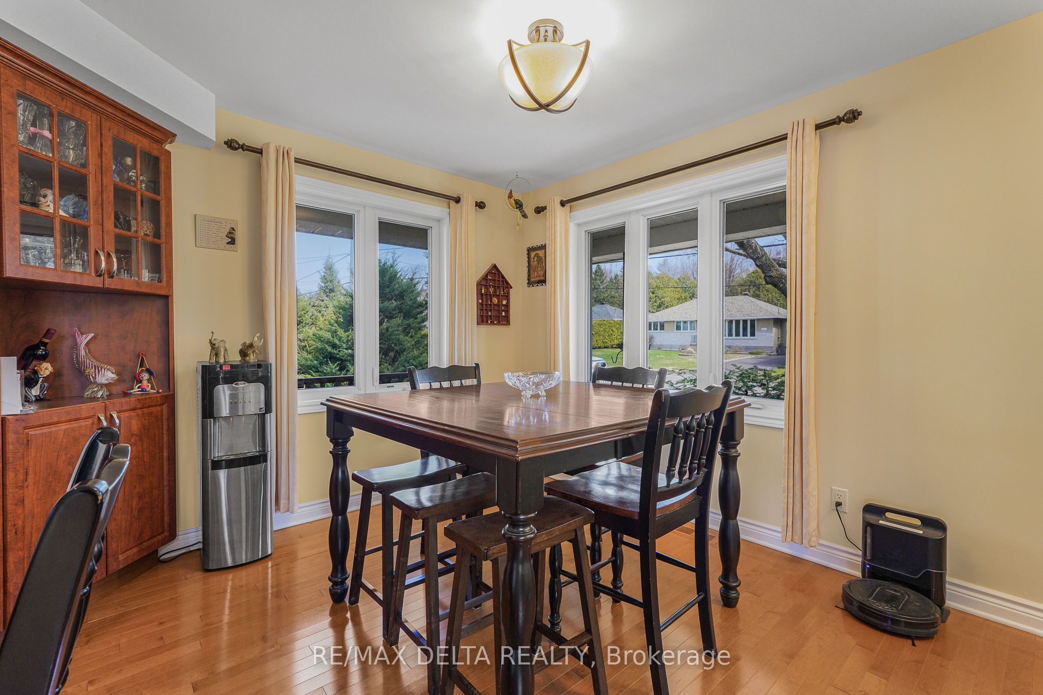 2567 Cleroux Crescent Property Photo 5