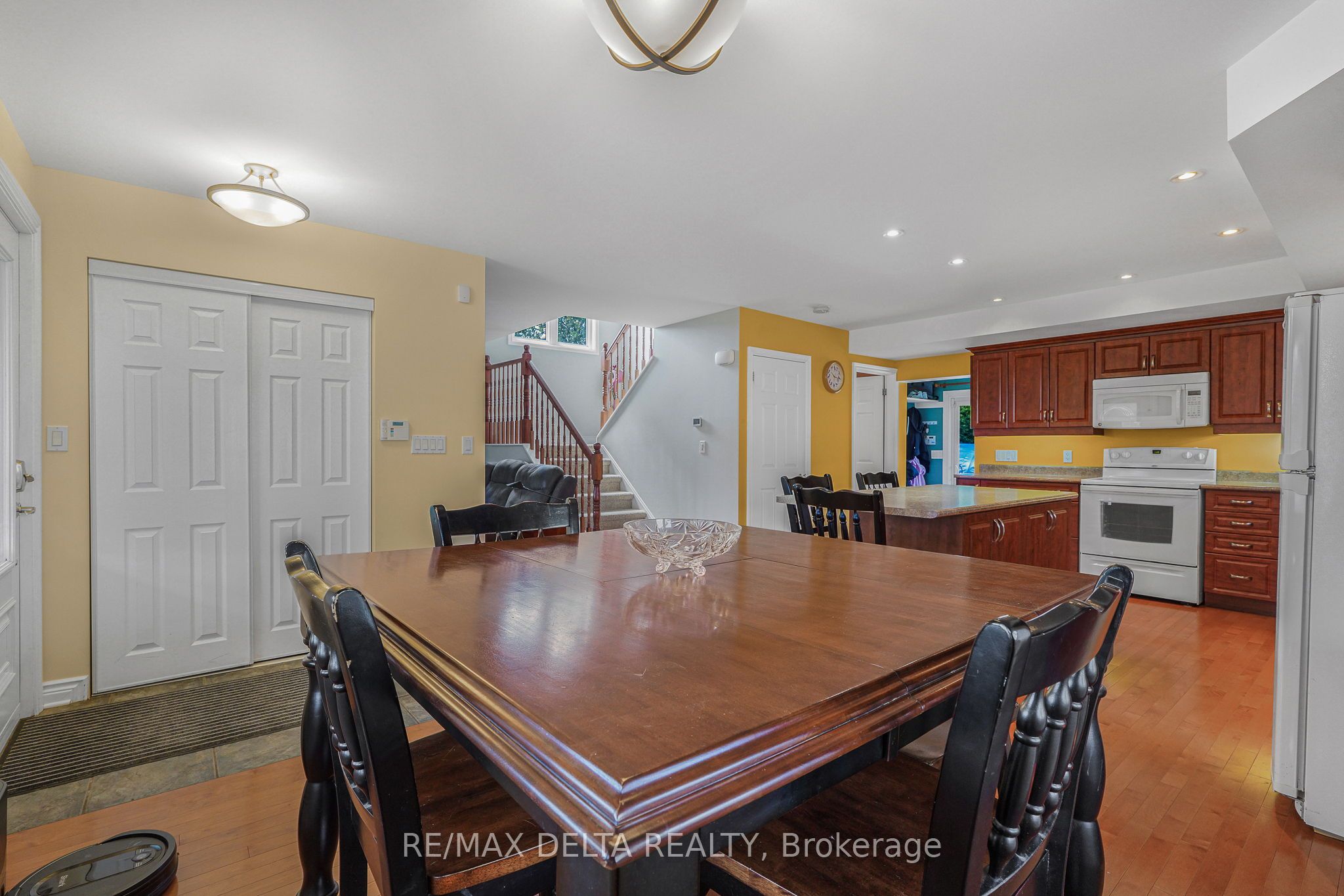 2567 Cleroux Crescent Property Photo 6