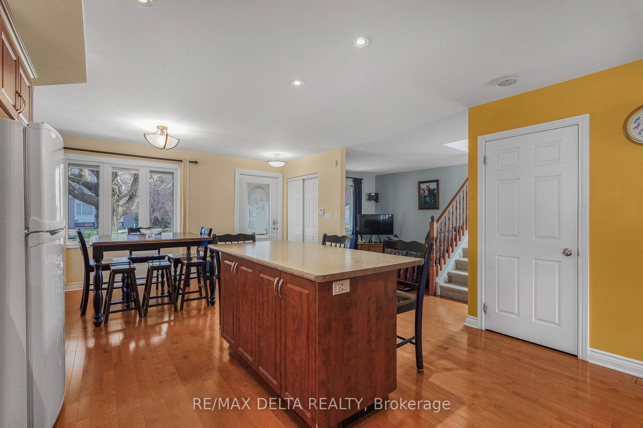 2567 Cleroux Crescent Property Photo 11