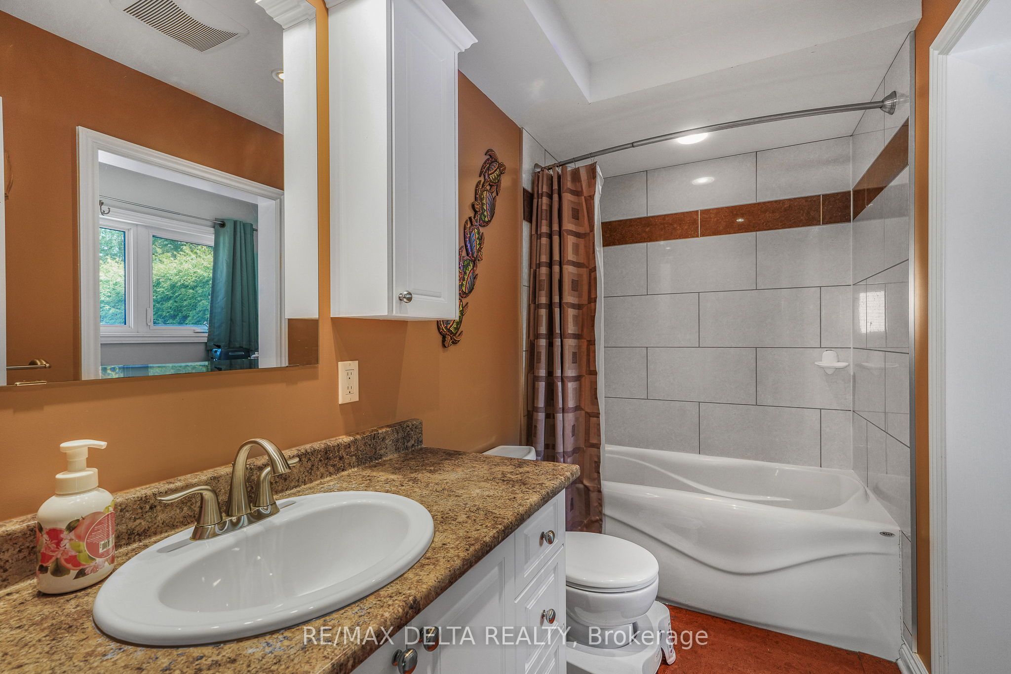 2567 Cleroux Crescent Property Photo 14