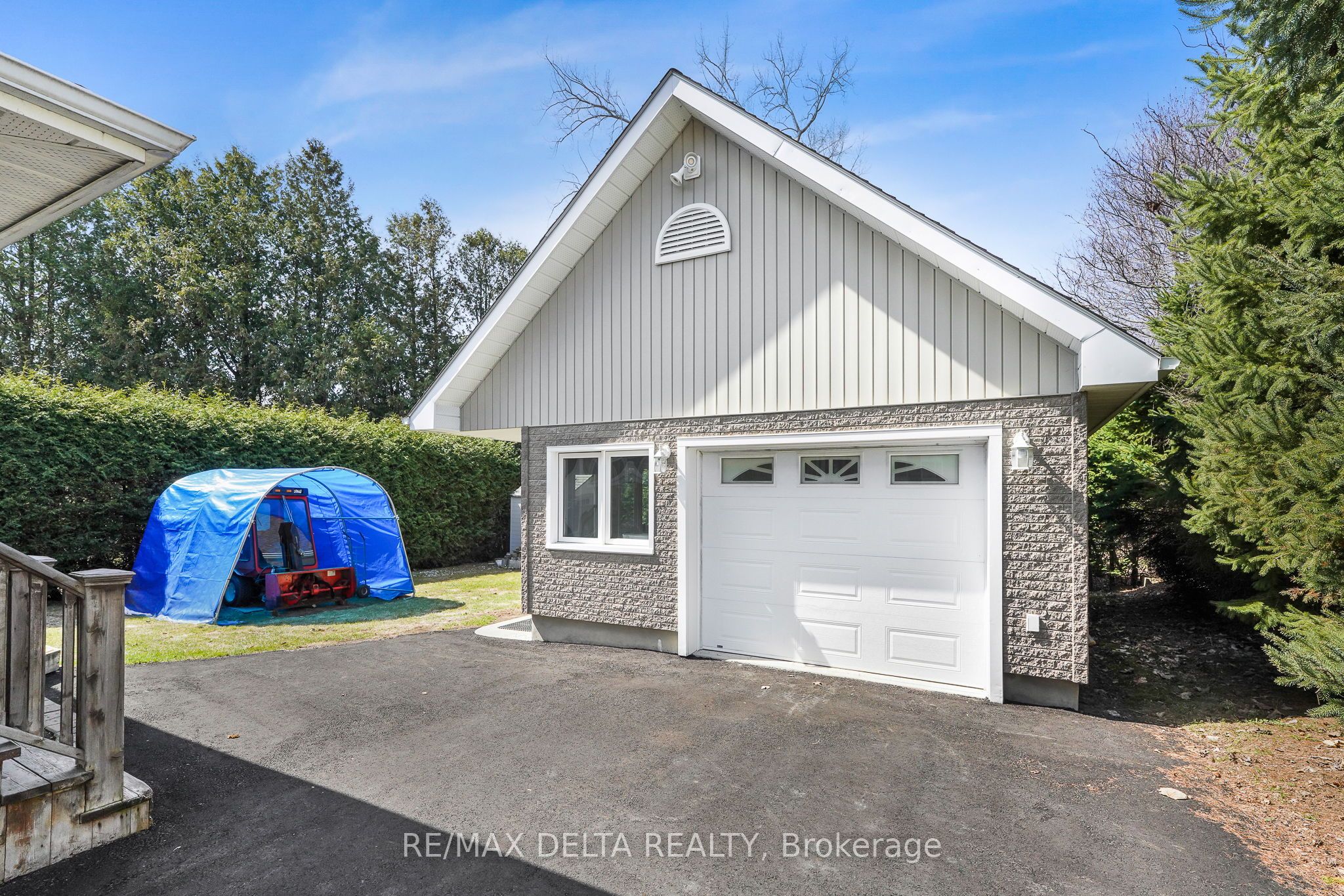 2567 Cleroux Crescent Property Photo 25