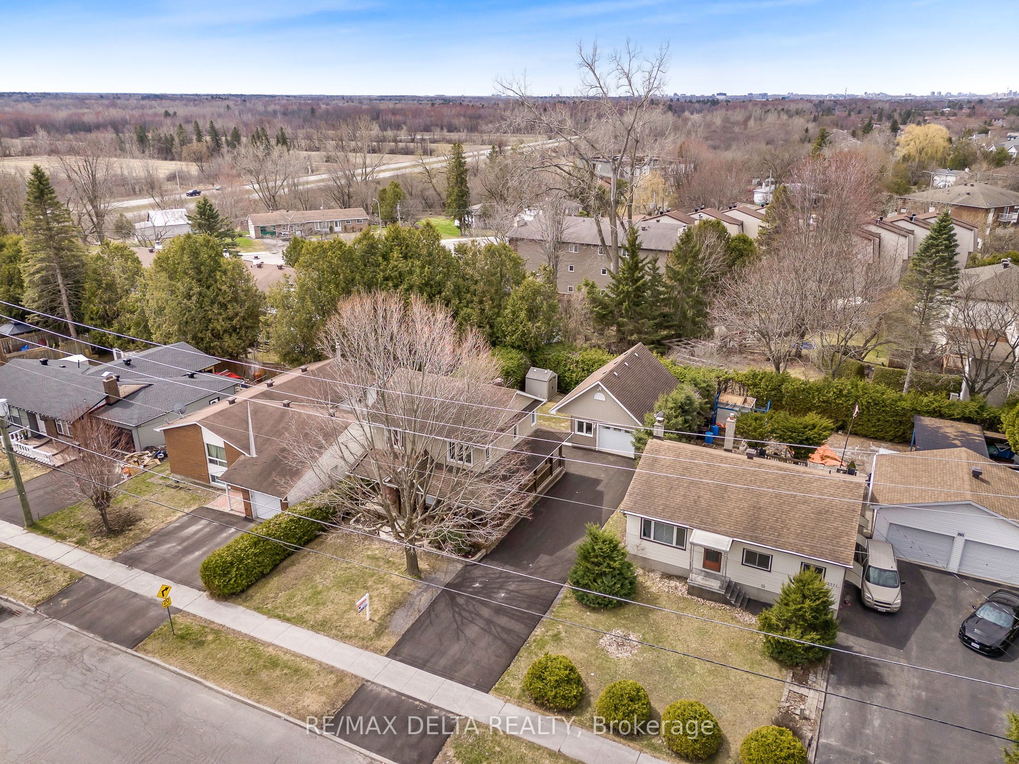 2567 Cleroux Crescent Property Photo 31