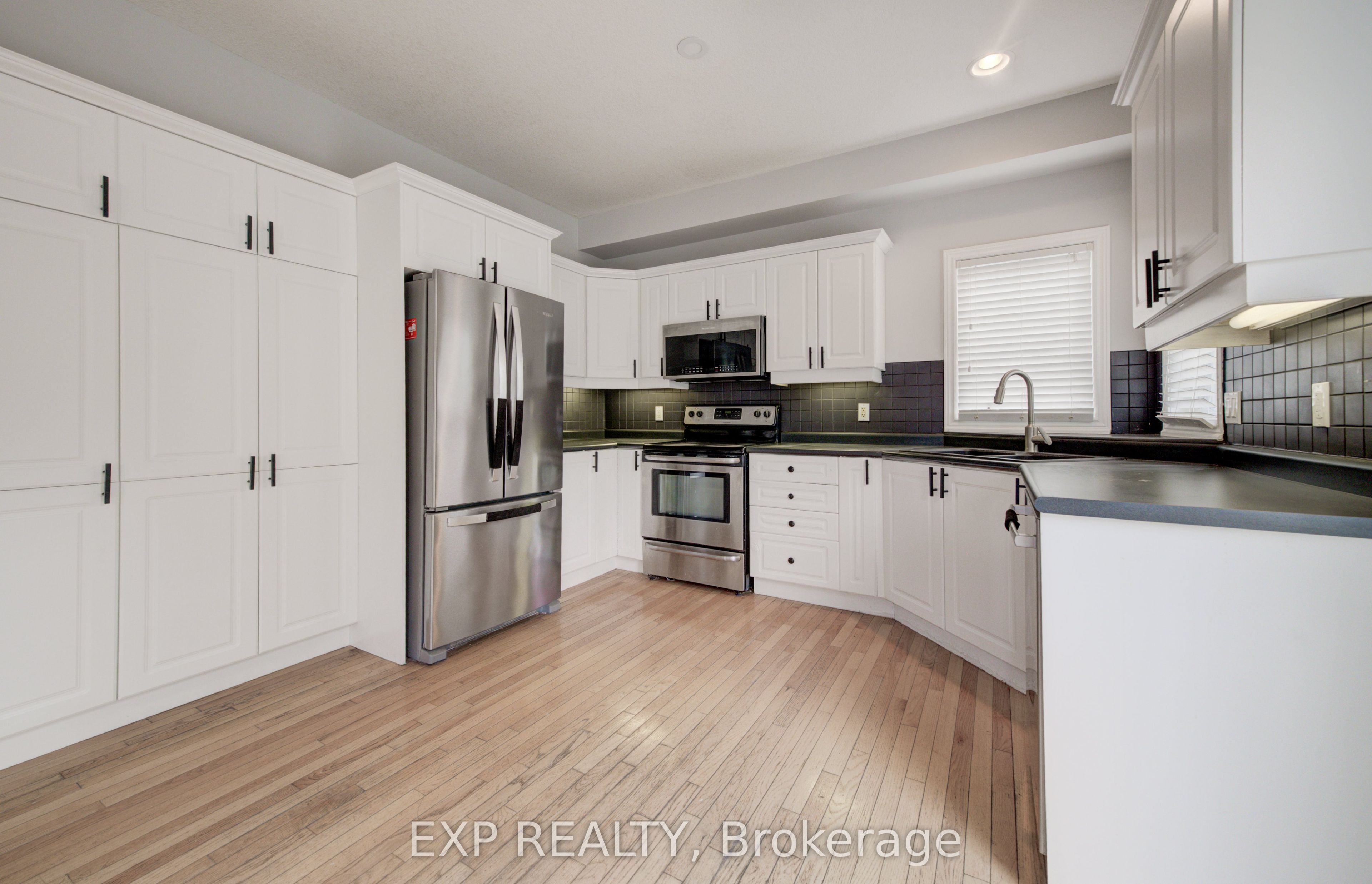 737 North Leaksdale Circle Property Photo 10