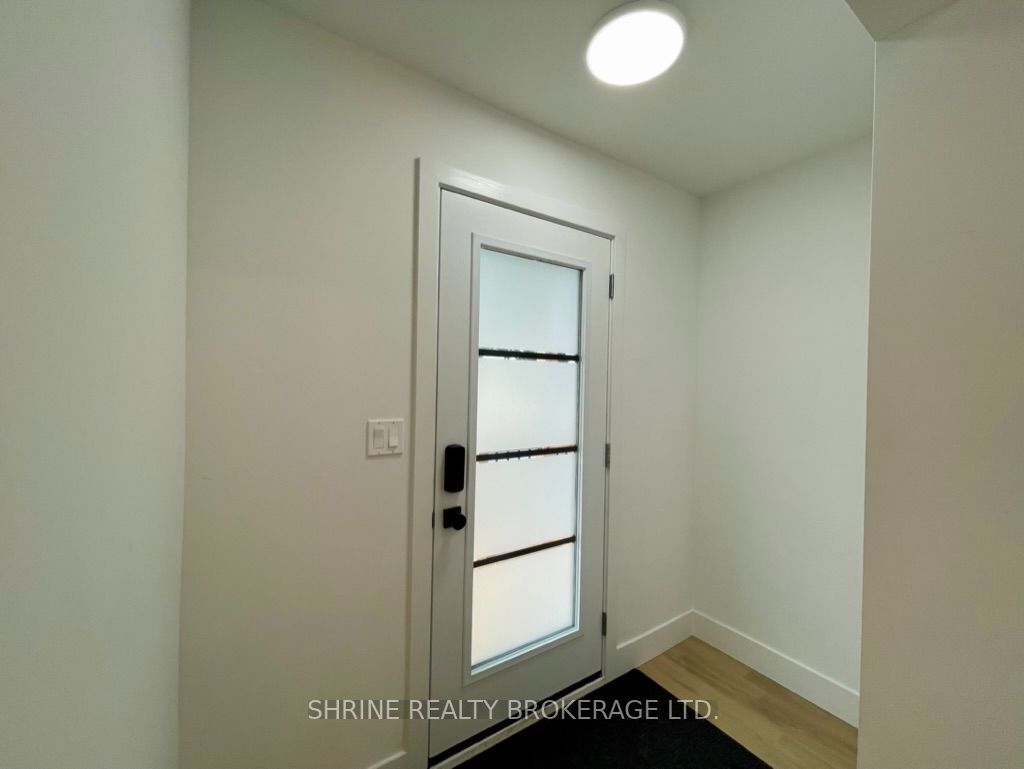 792 Fleet Street Property Photo 3