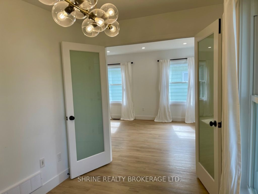 792 Fleet Street Property Photo 5