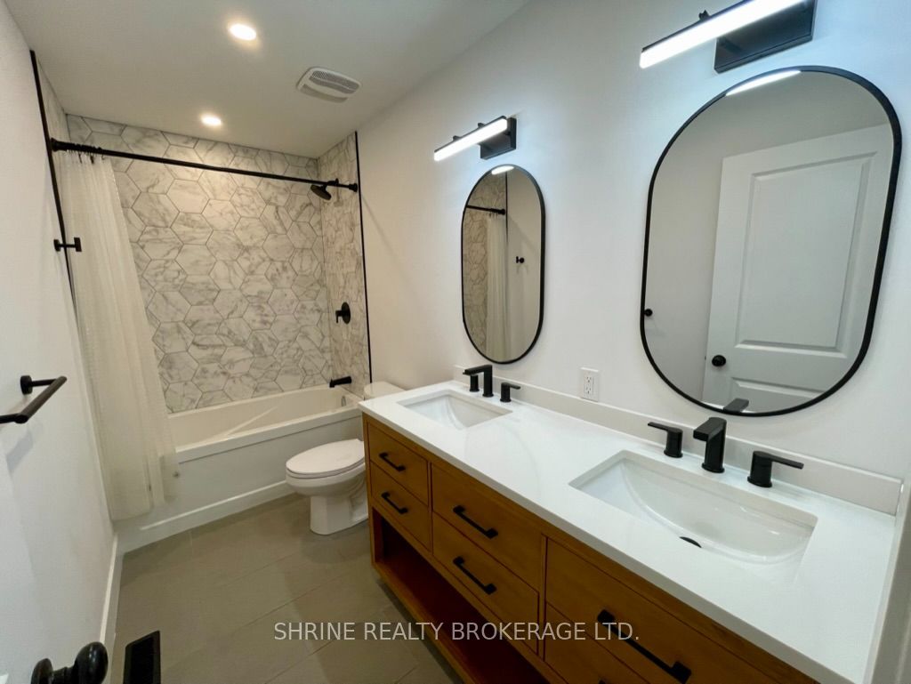 792 Fleet Street Property Photo 15