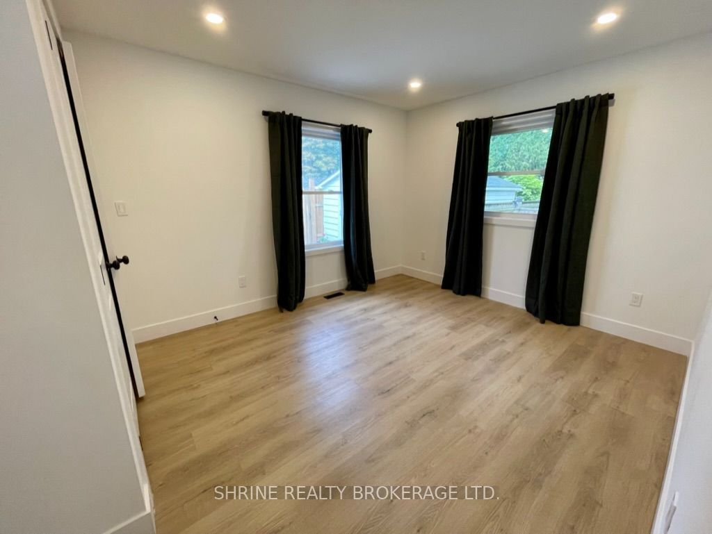 792 Fleet Street Property Photo 17