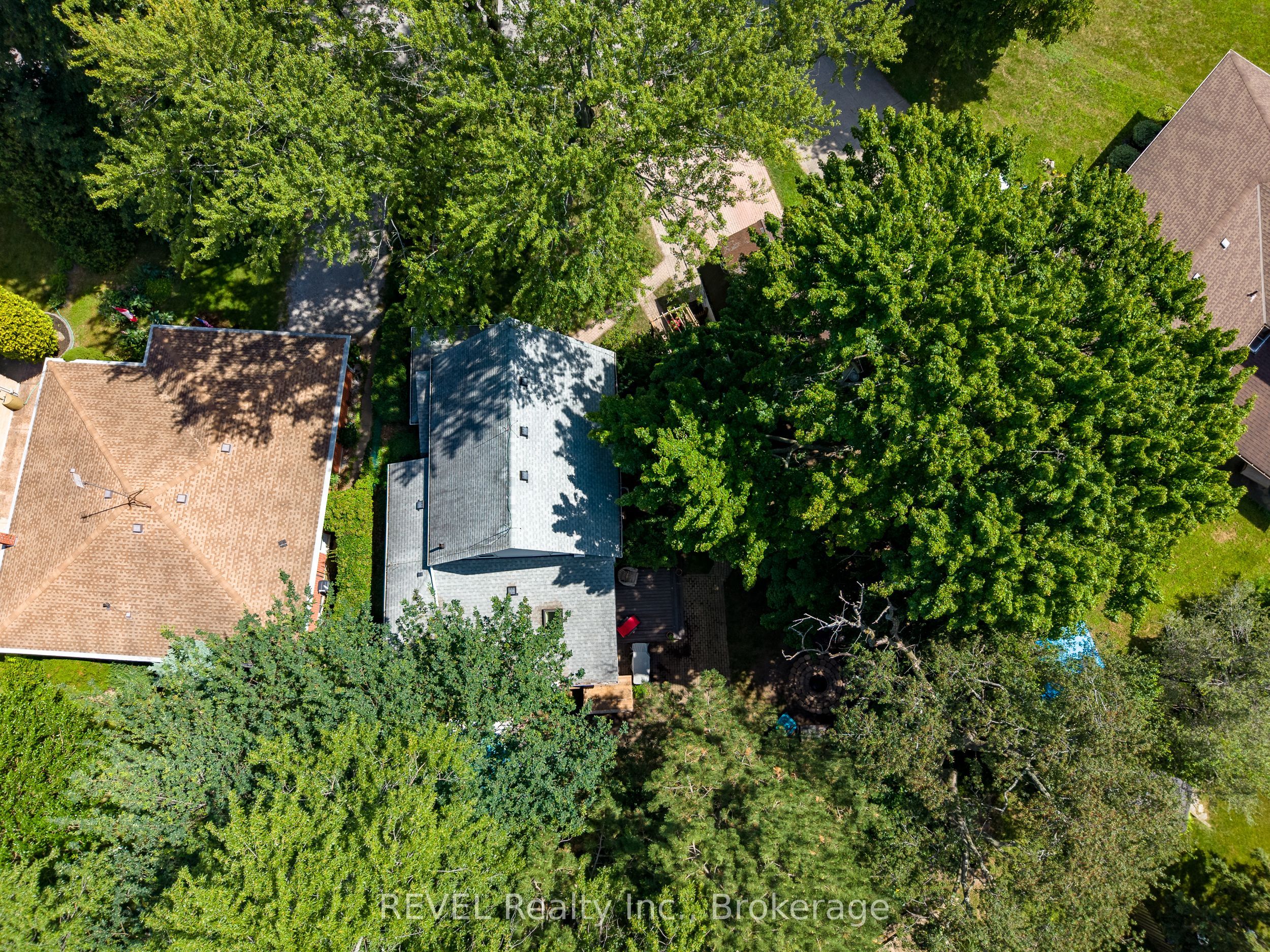2791 Neptune Crescent Property Photo 25