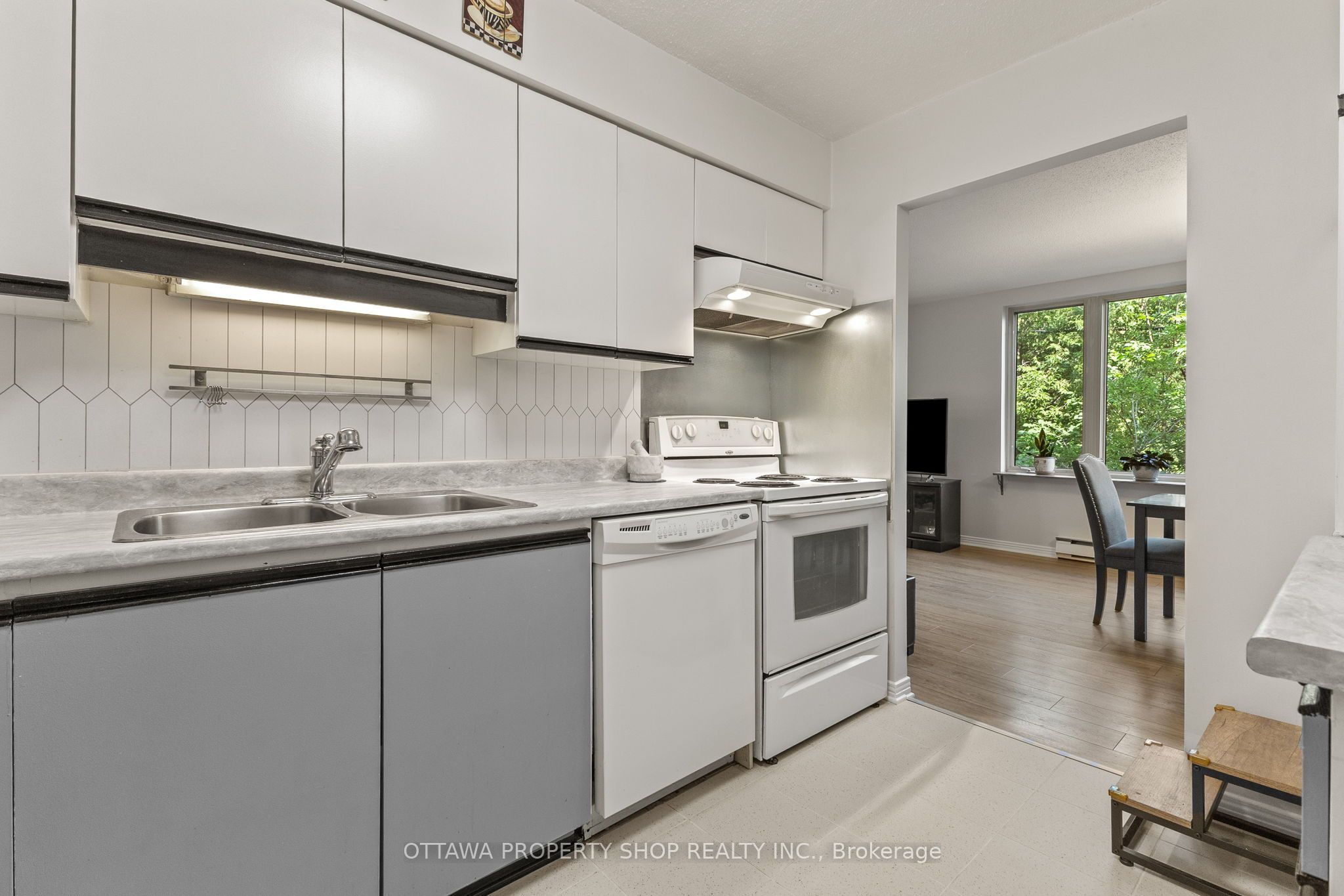 800 Mckellar Avenue 204 Property Photo 6