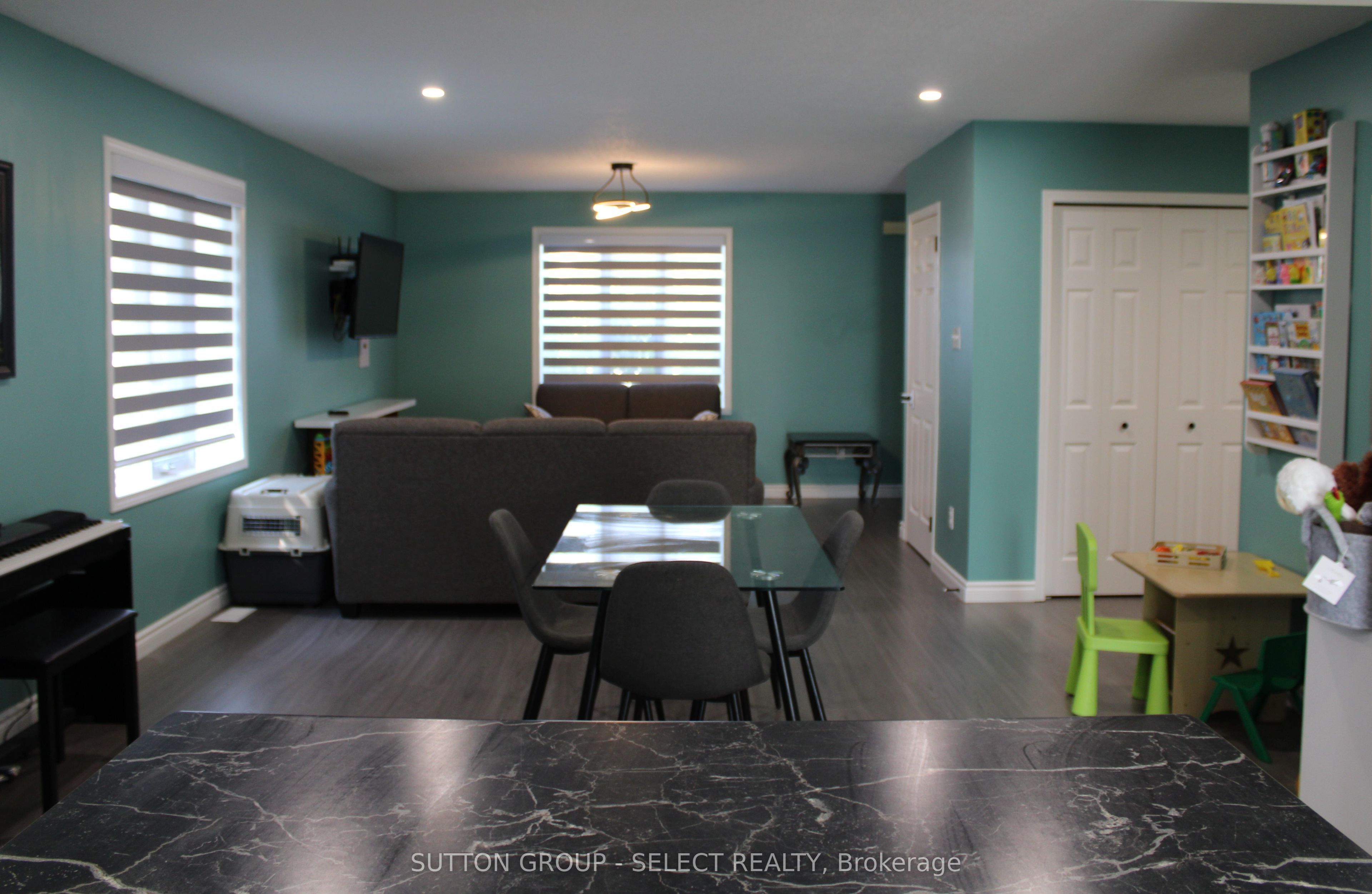 234 Parkview Drive Property Photo 6