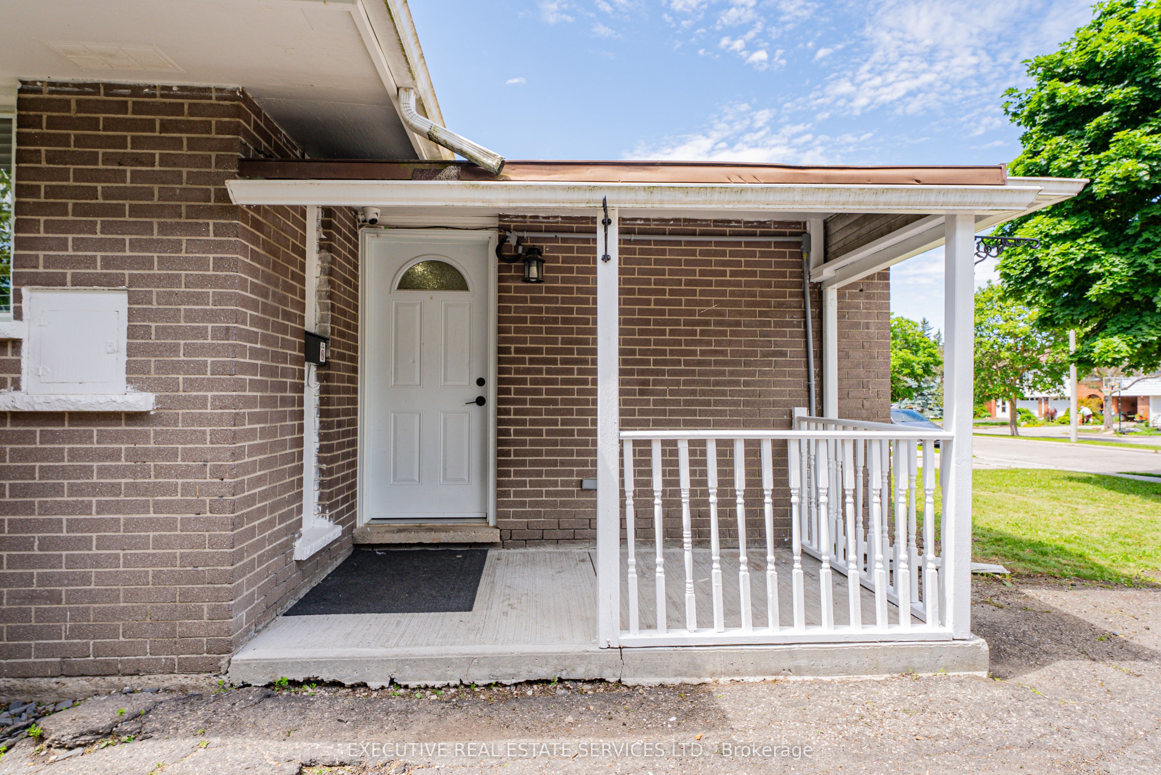 77 Overlea Drive Property Photo 4