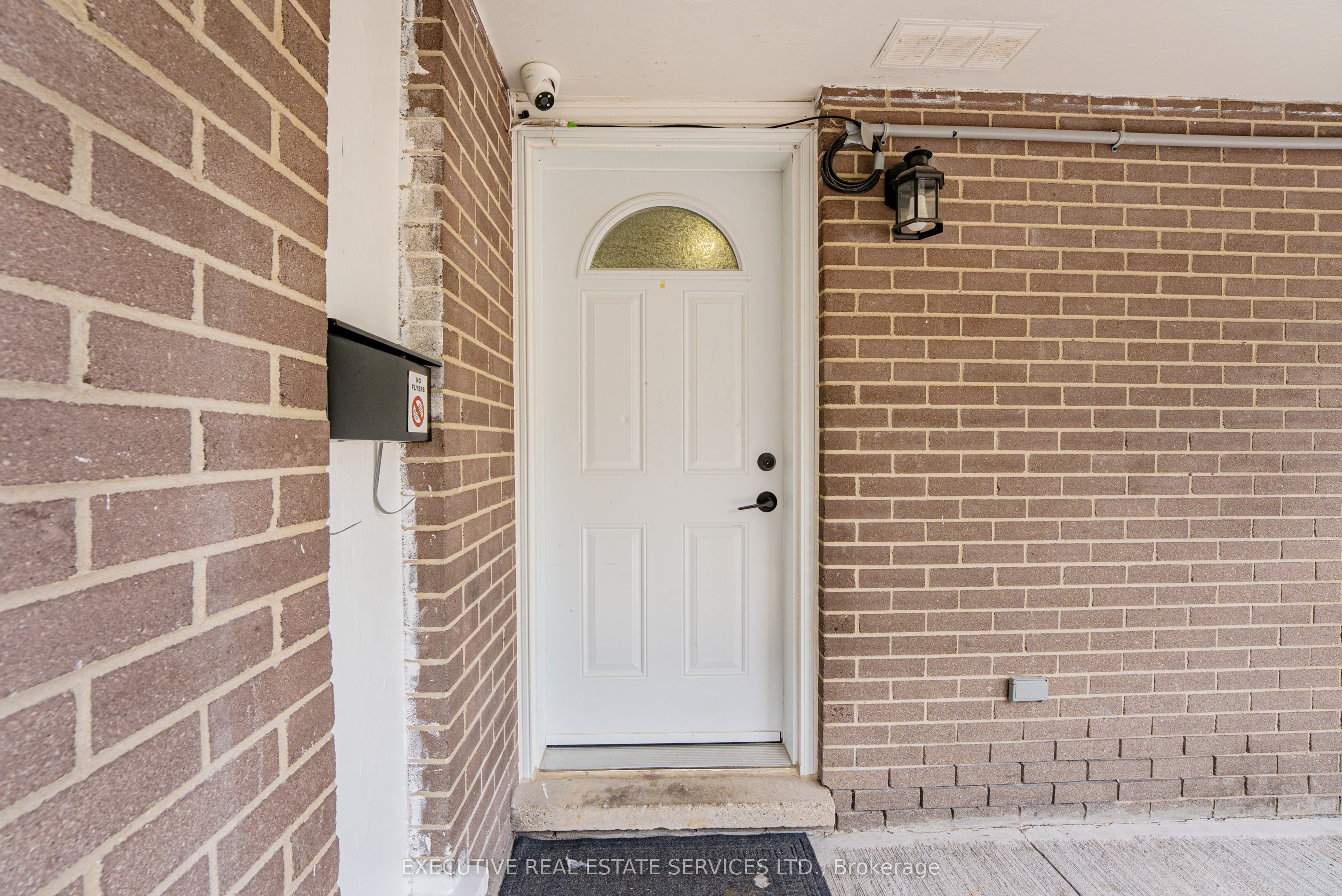 77 Overlea Drive Property Photo 5